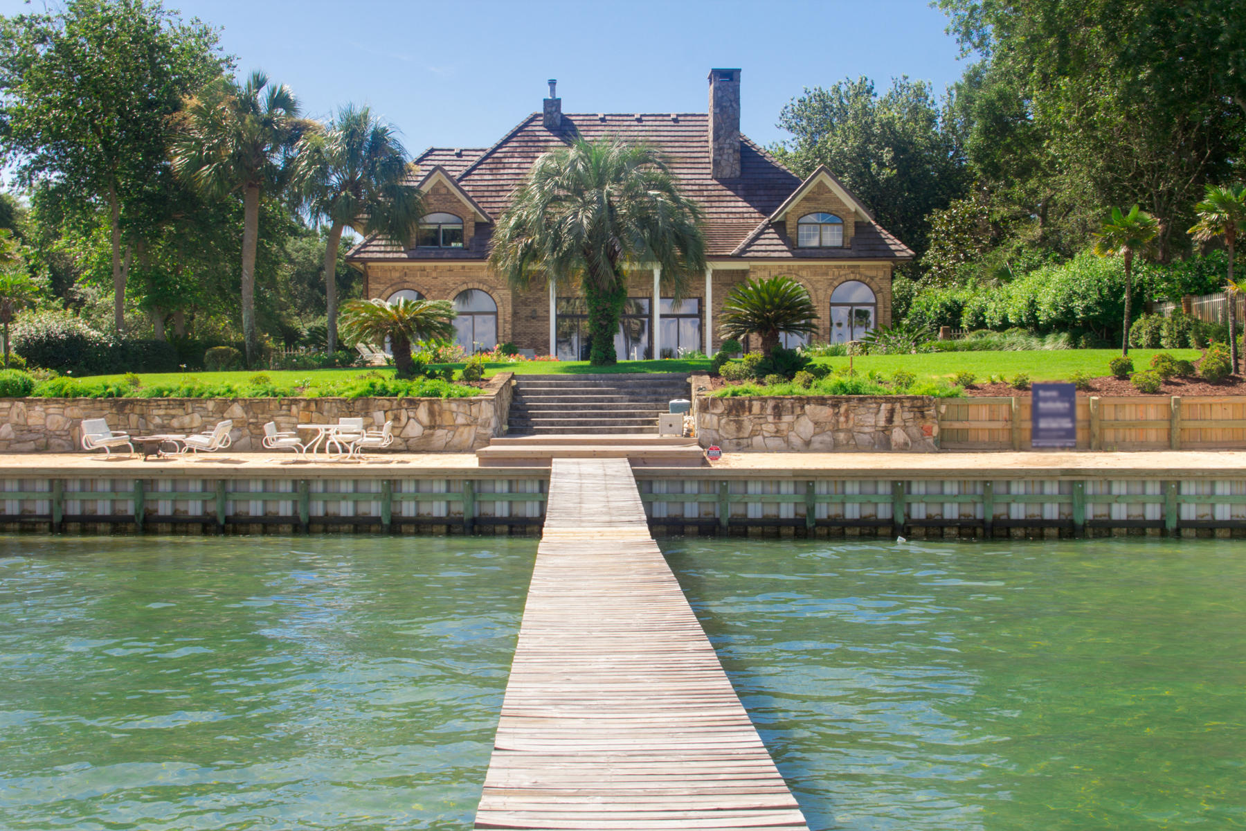TIDES END - Residential