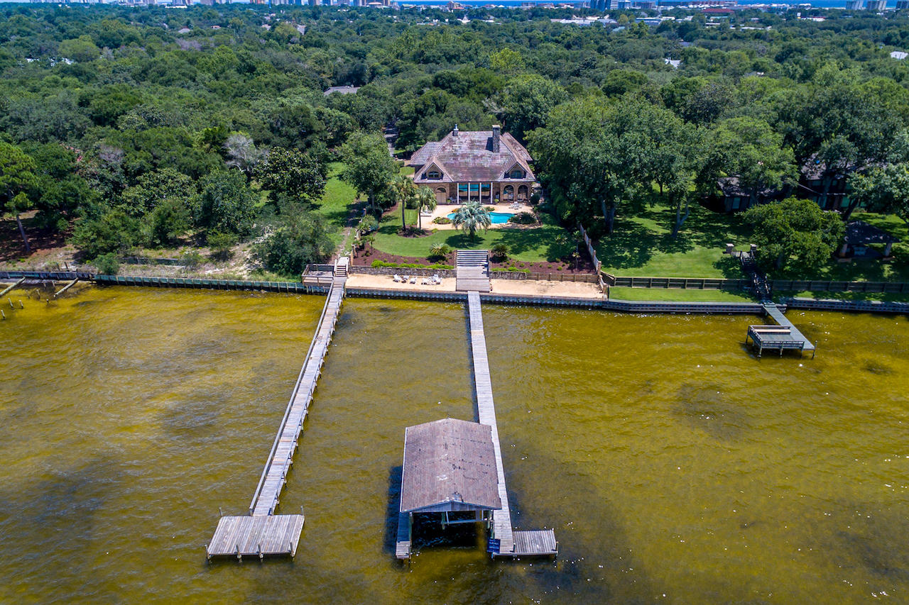TIDES END - Residential