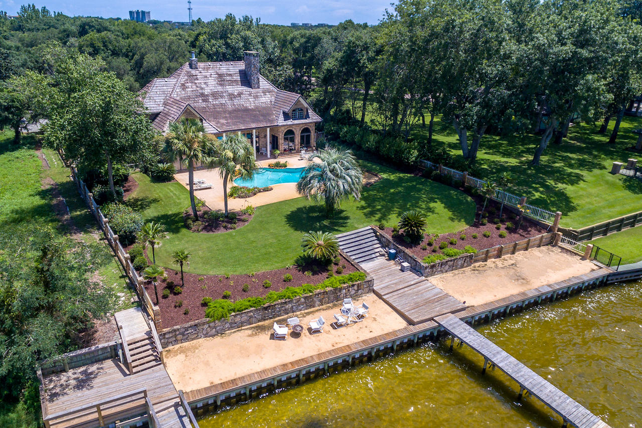 TIDES END - Residential