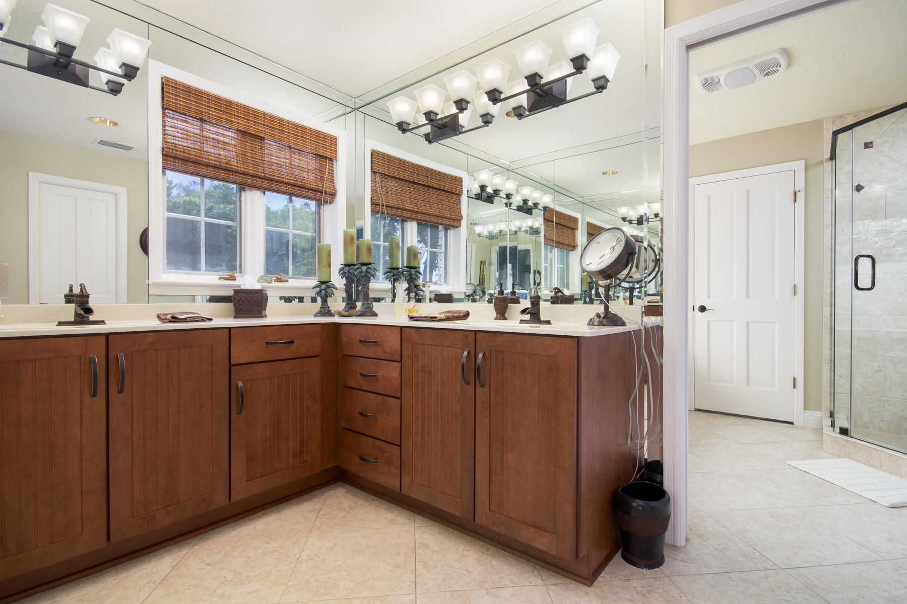 TIDES END - Residential