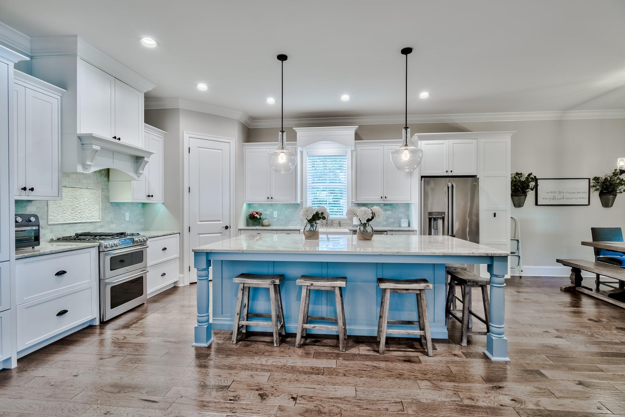 RIVER BEND - Residential