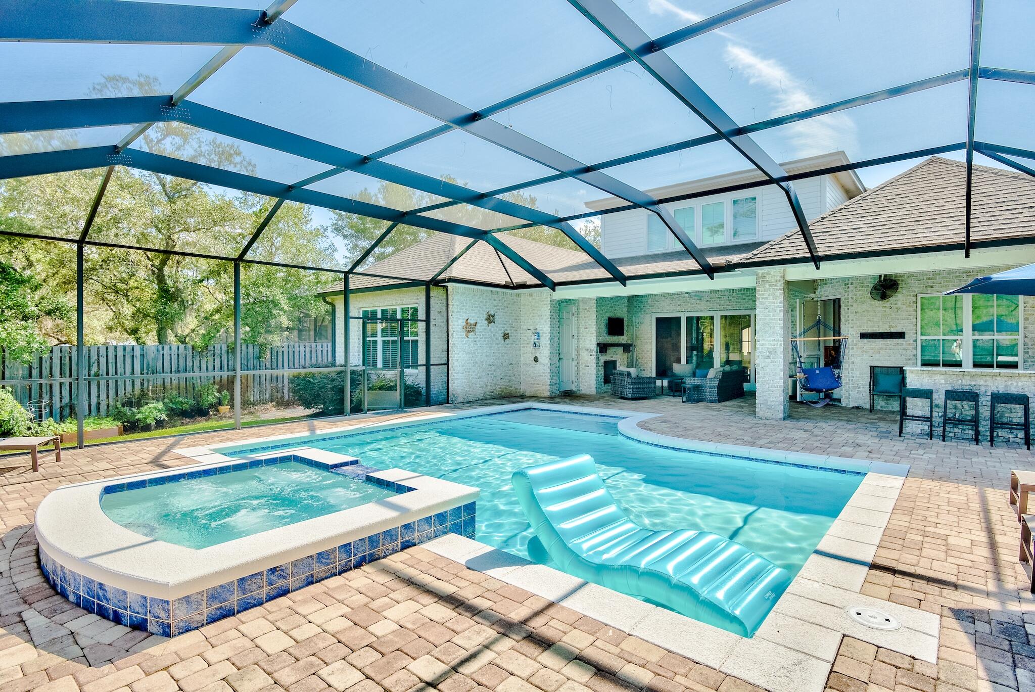 RIVER BEND - Residential
