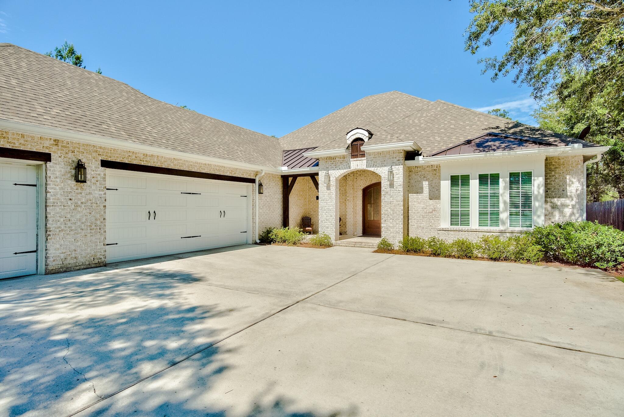 RIVER BEND - Residential