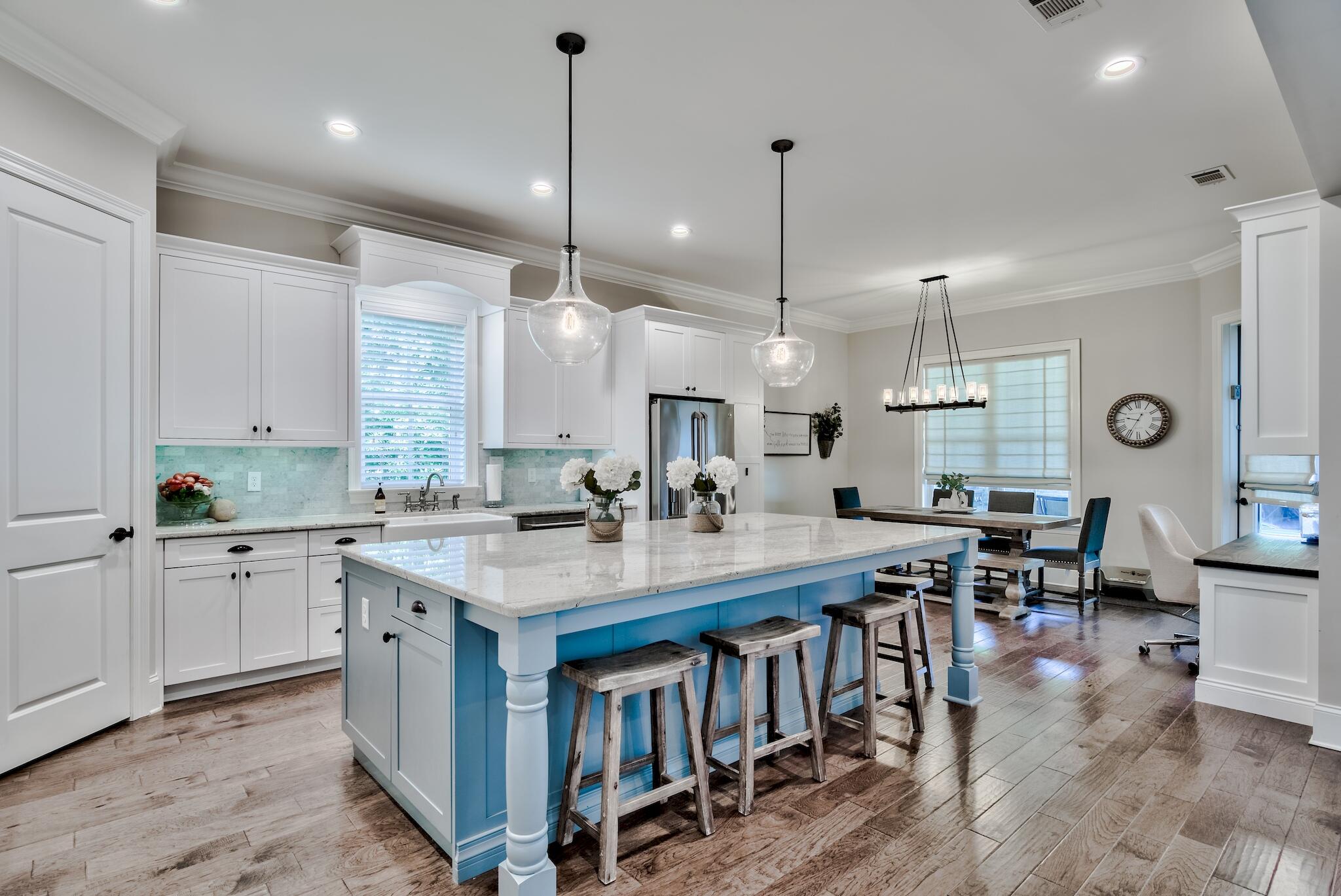 RIVER BEND - Residential