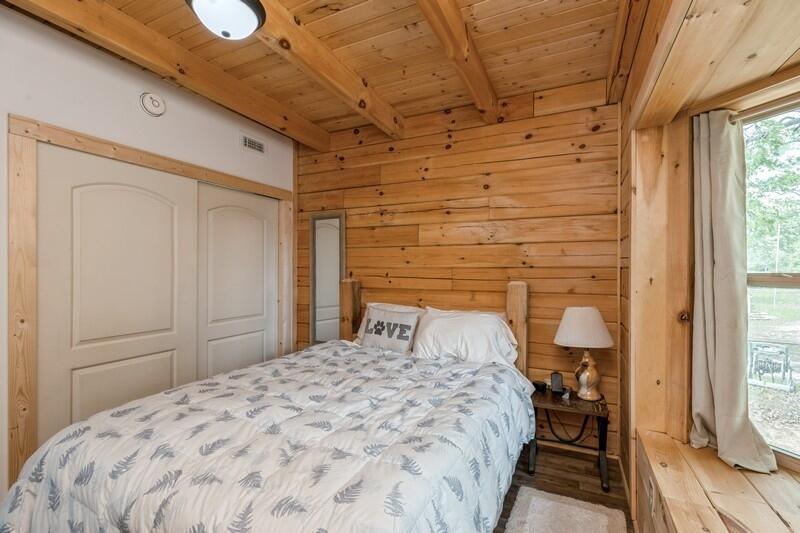 PARADISE ISLAND - Residential