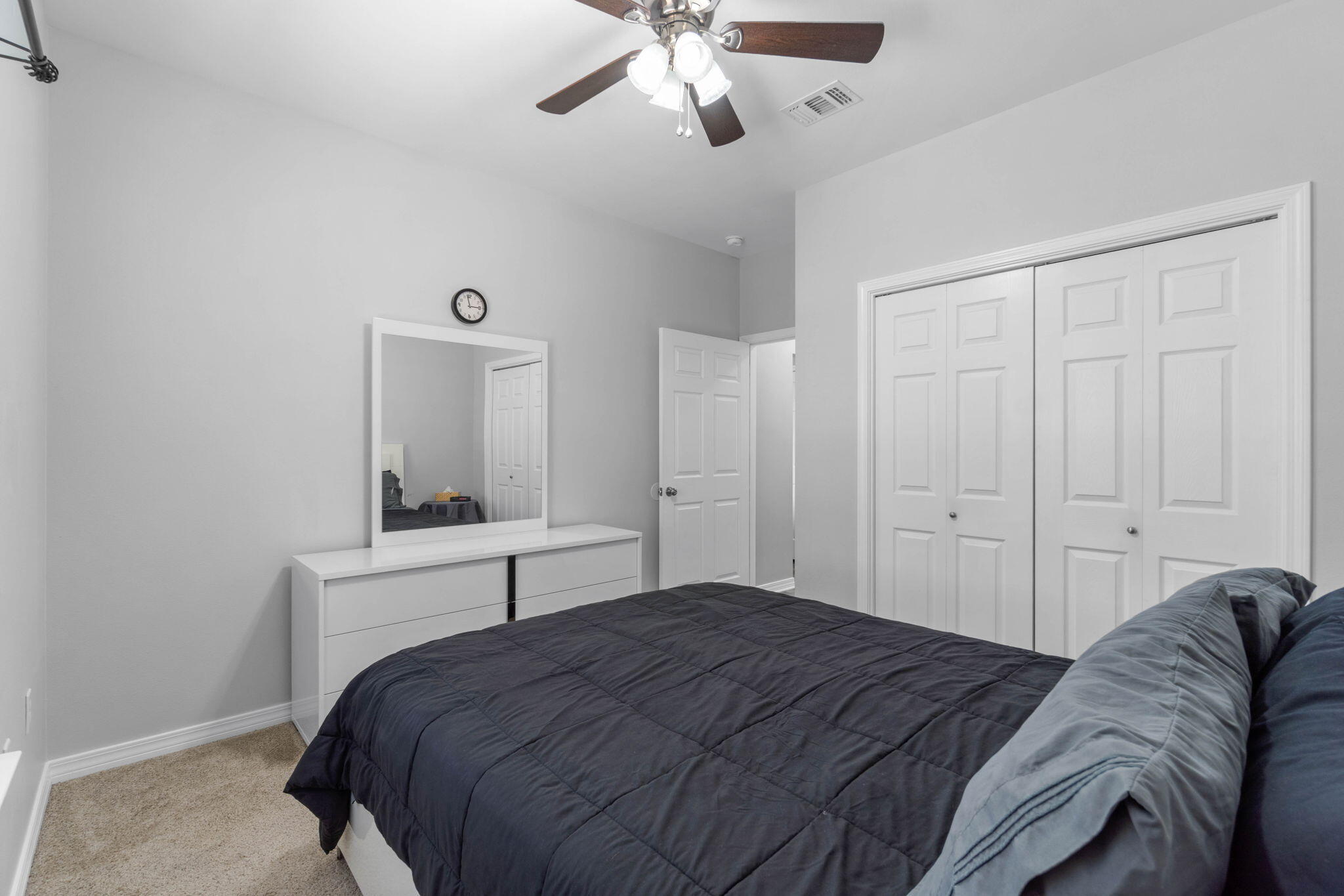 HERITAGE MANOR - Residential