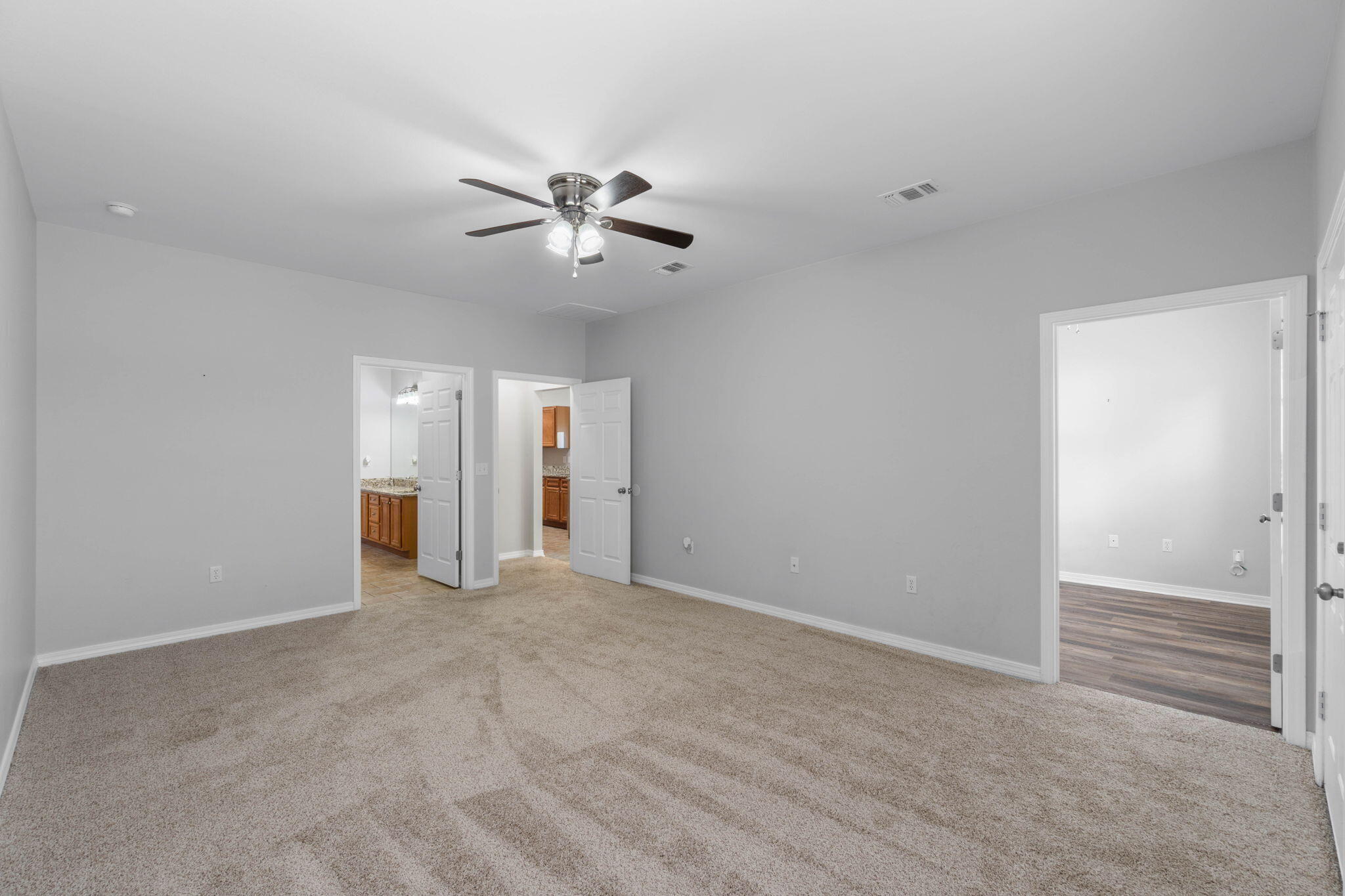 HERITAGE MANOR - Residential