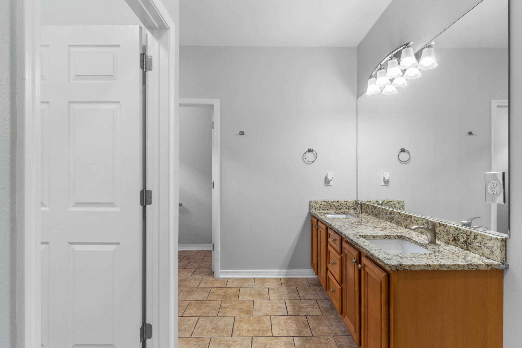 HERITAGE MANOR - Residential