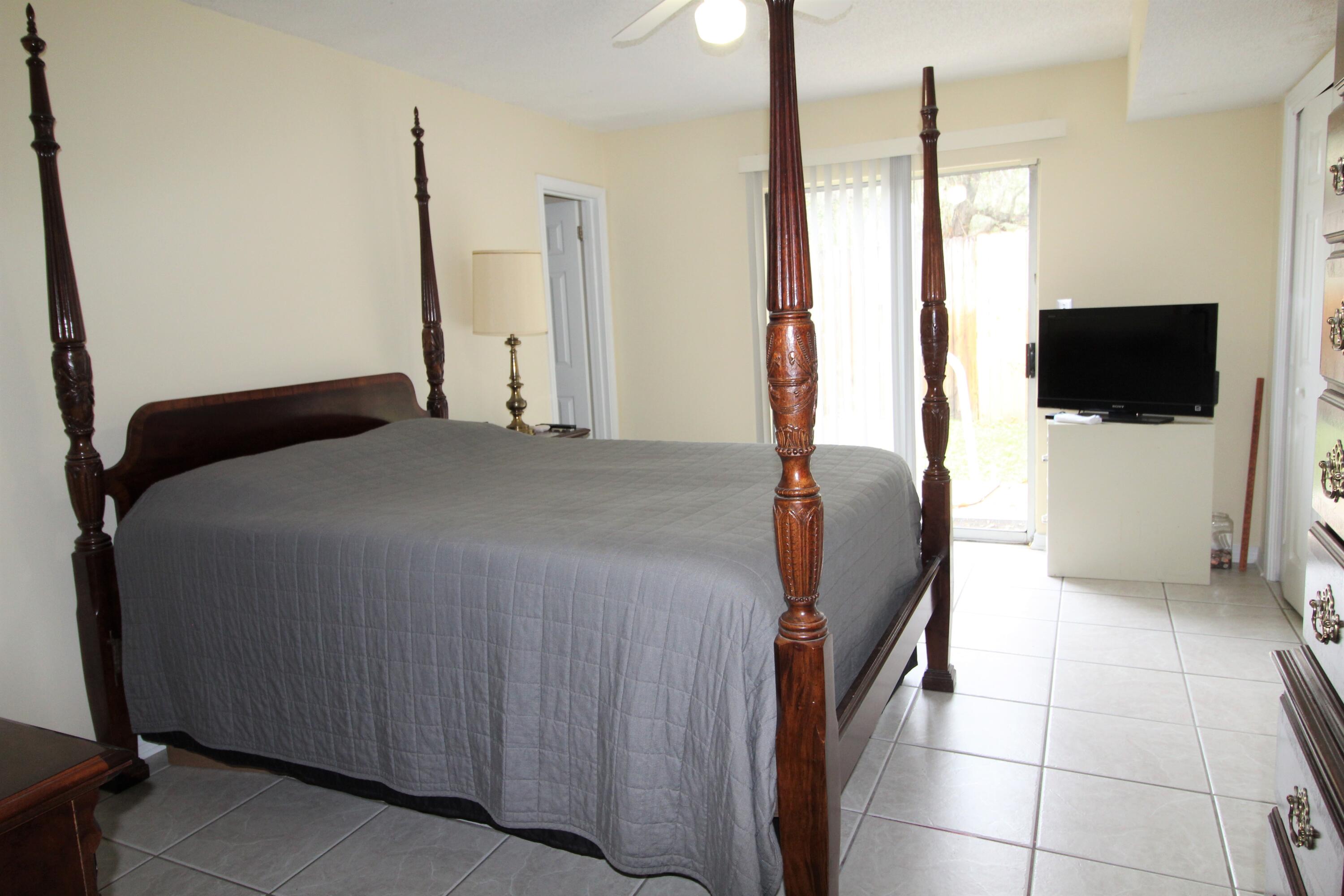 BRISTOL PARK - Residential