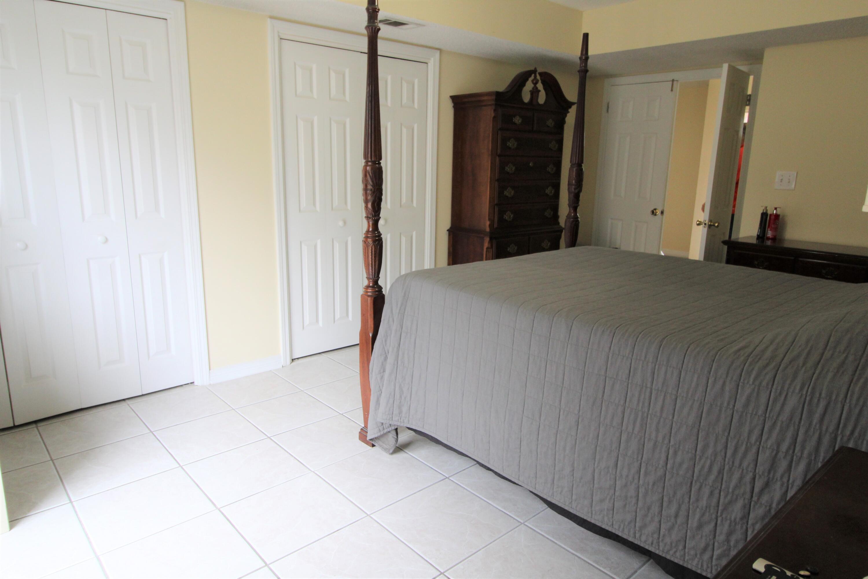 BRISTOL PARK - Residential