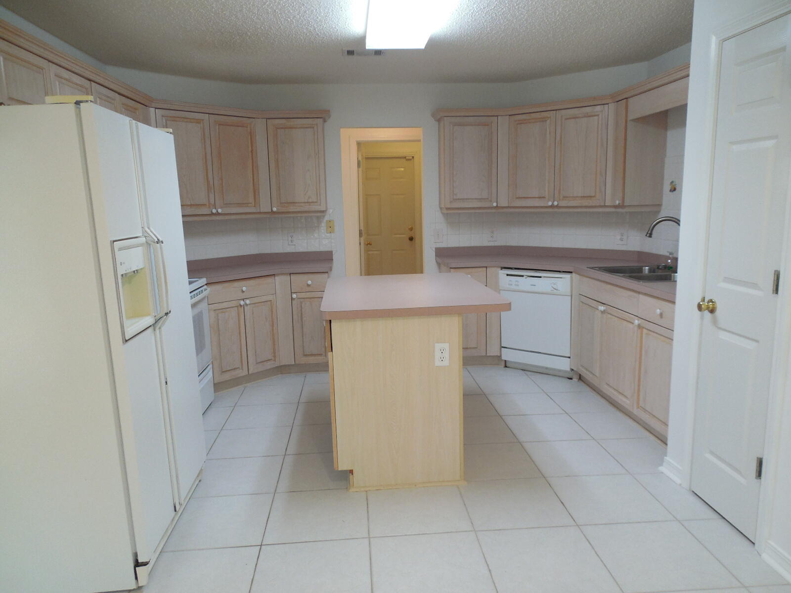 SANDY BEACH ESTATES - Residential