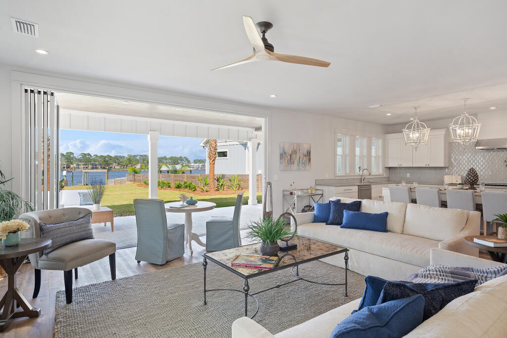 HOLIDAY BEACH UNIT 07 - Residential