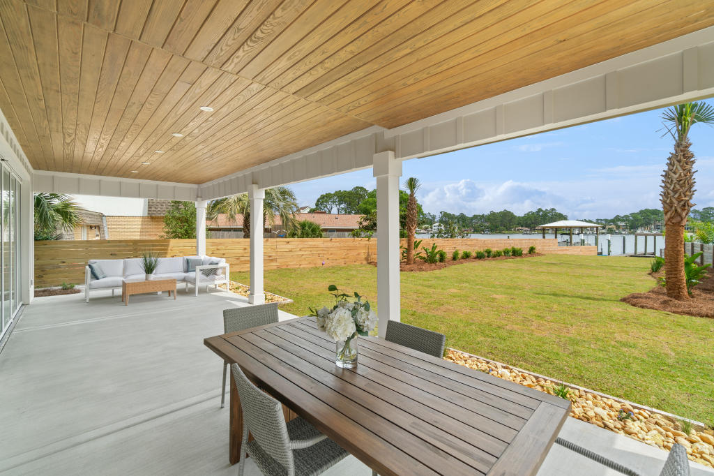 HOLIDAY BEACH UNIT 07 - Residential