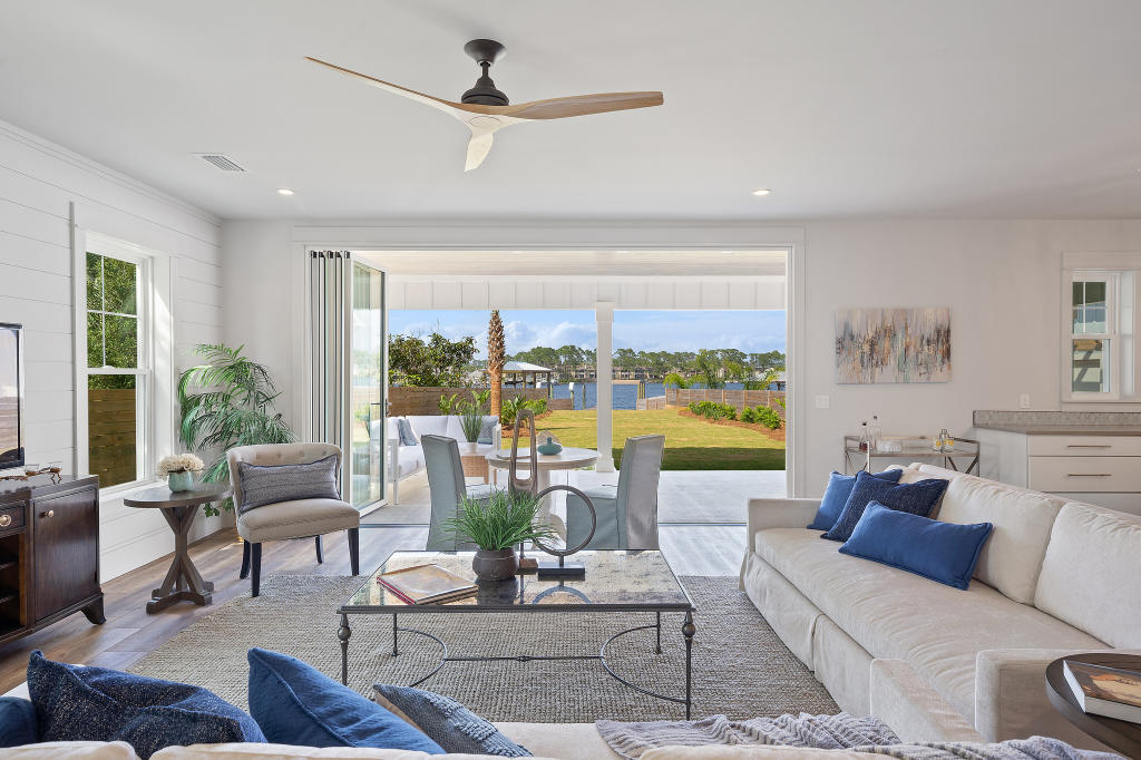 HOLIDAY BEACH UNIT 07 - Residential