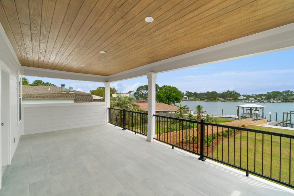 HOLIDAY BEACH UNIT 07 - Residential