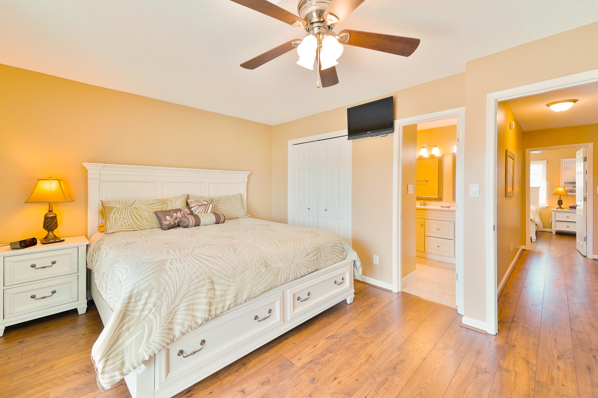 WOODLAND SHORES TOWNHOMES PHASE IV - Residential