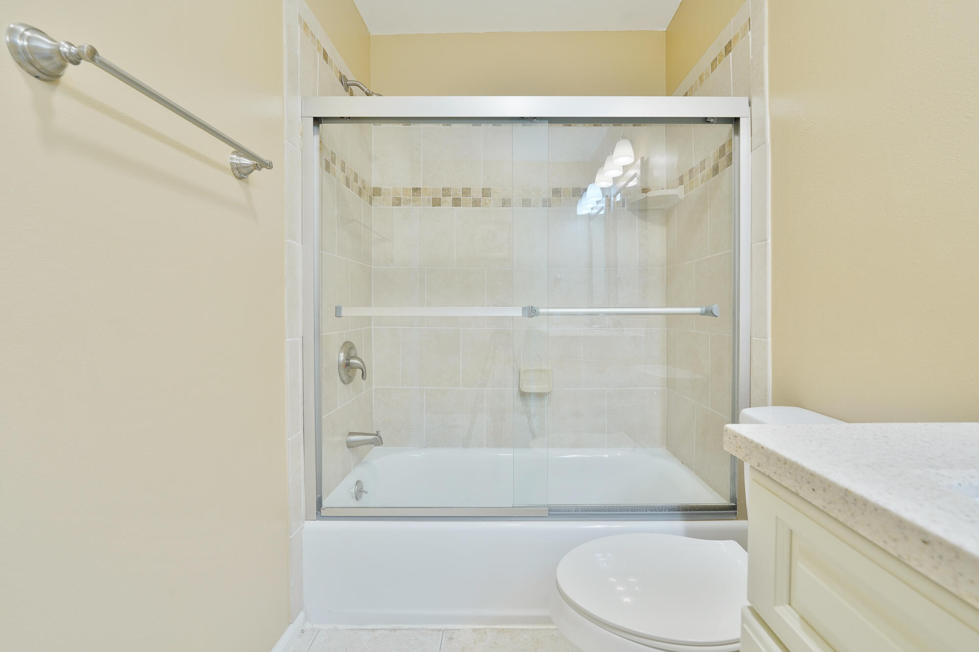 WOODLAND SHORES TOWNHOMES PHASE IV - Residential