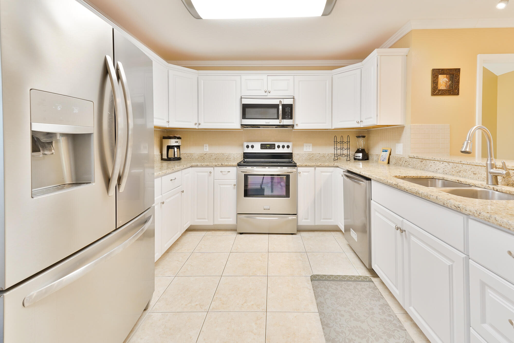 WOODLAND SHORES TOWNHOMES PHASE IV - Residential