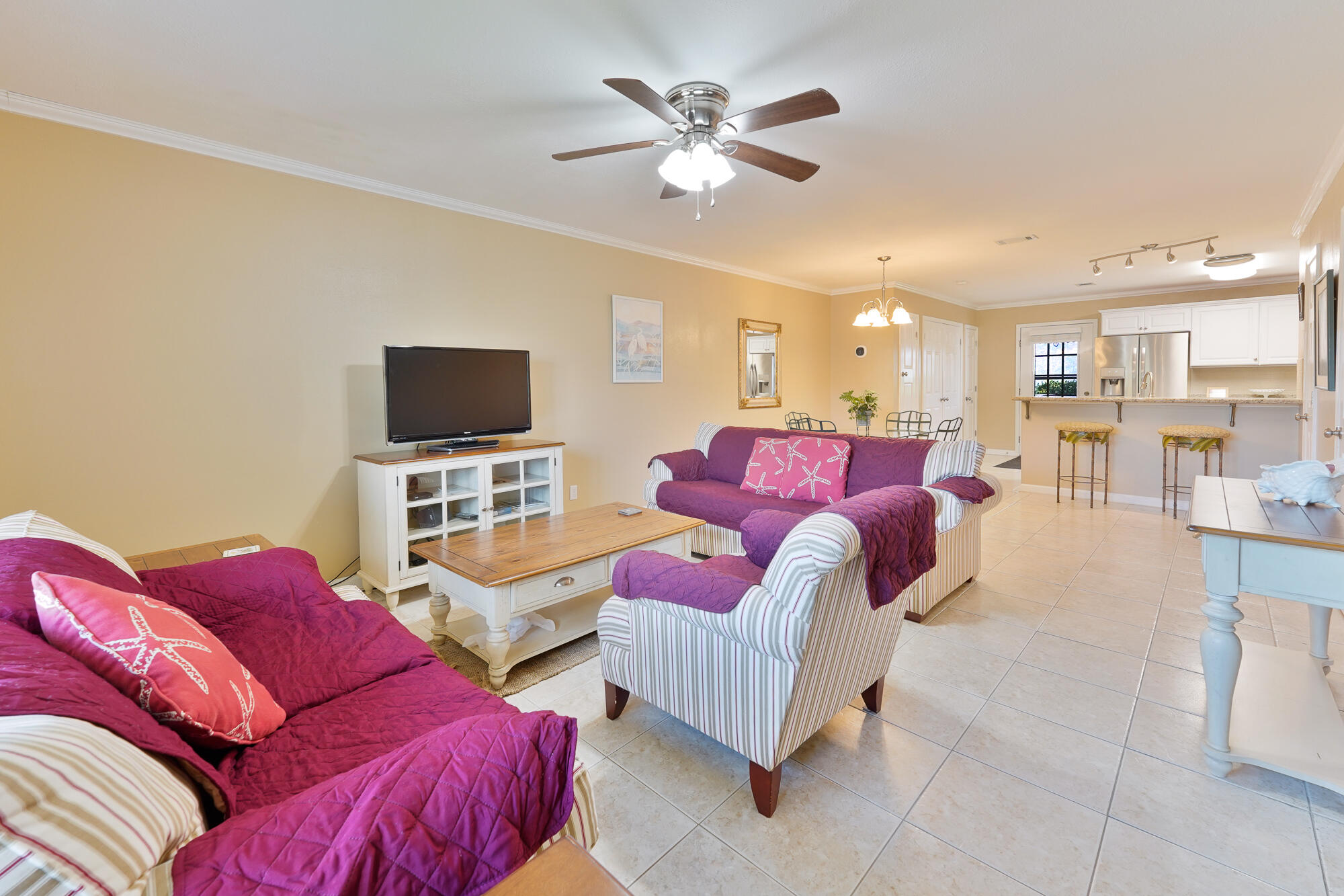 WOODLAND SHORES TOWNHOMES PHASE IV - Residential