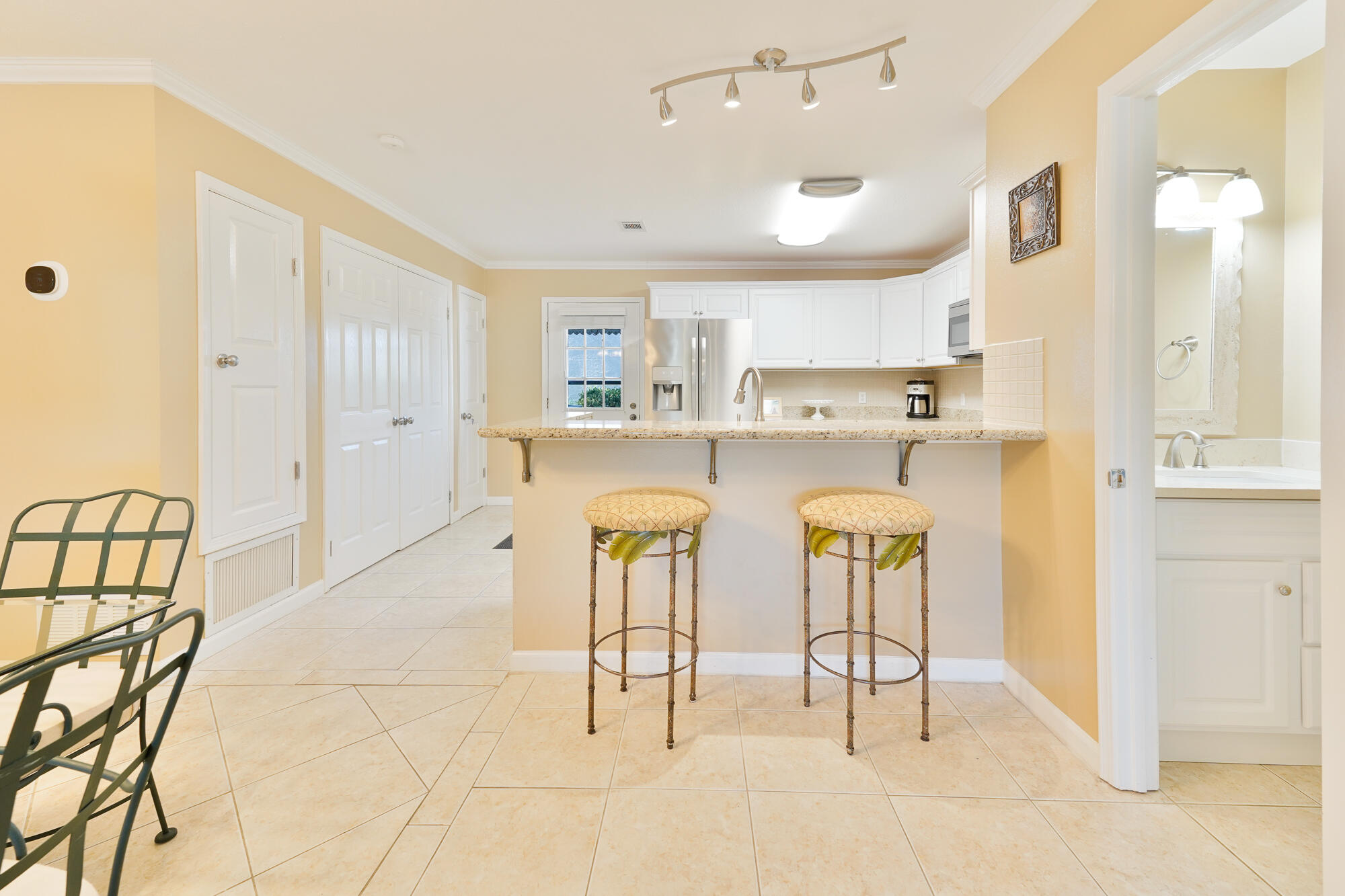 WOODLAND SHORES TOWNHOMES PHASE IV - Residential