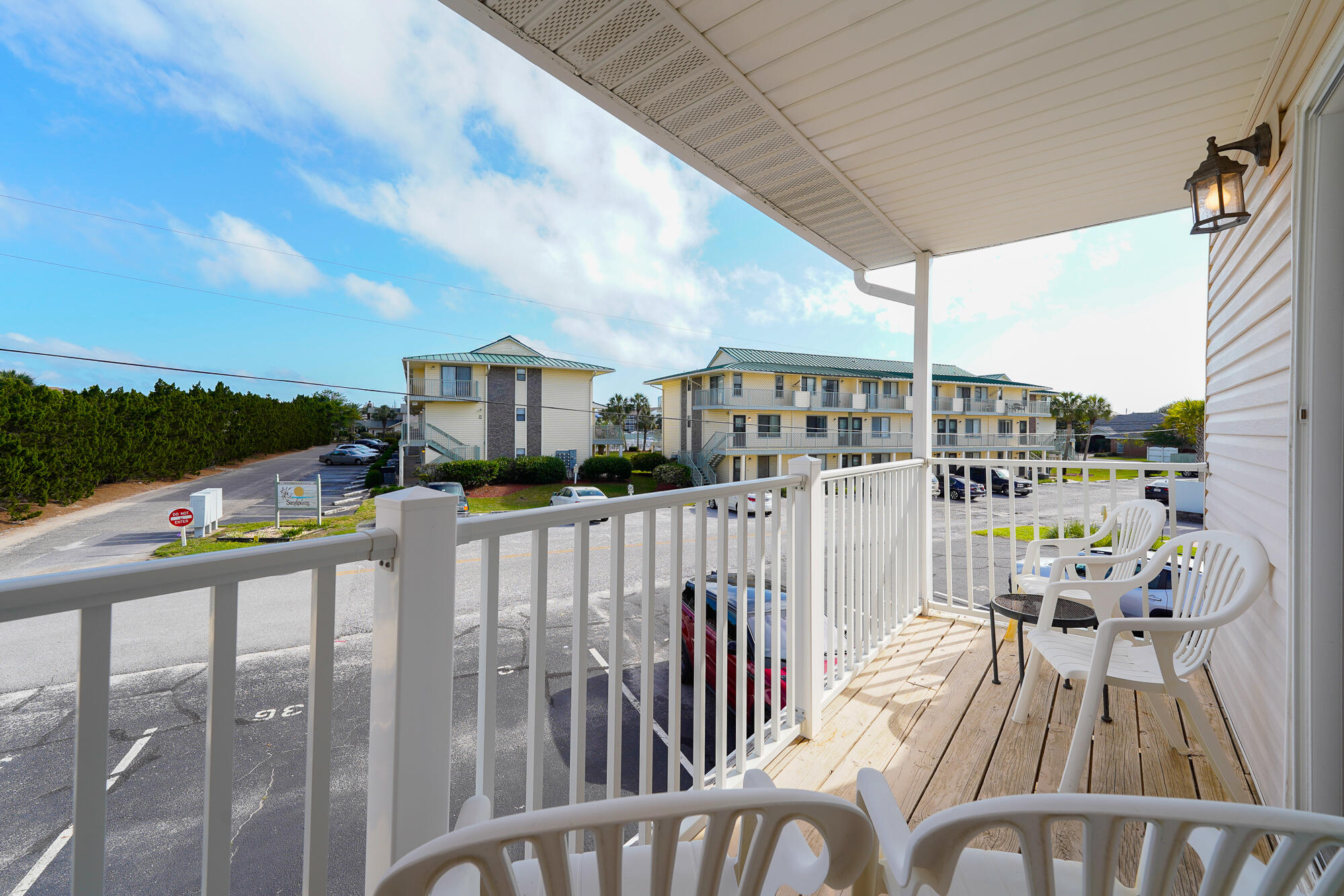 WOODLAND SHORES TOWNHOMES PHASE IV - Residential