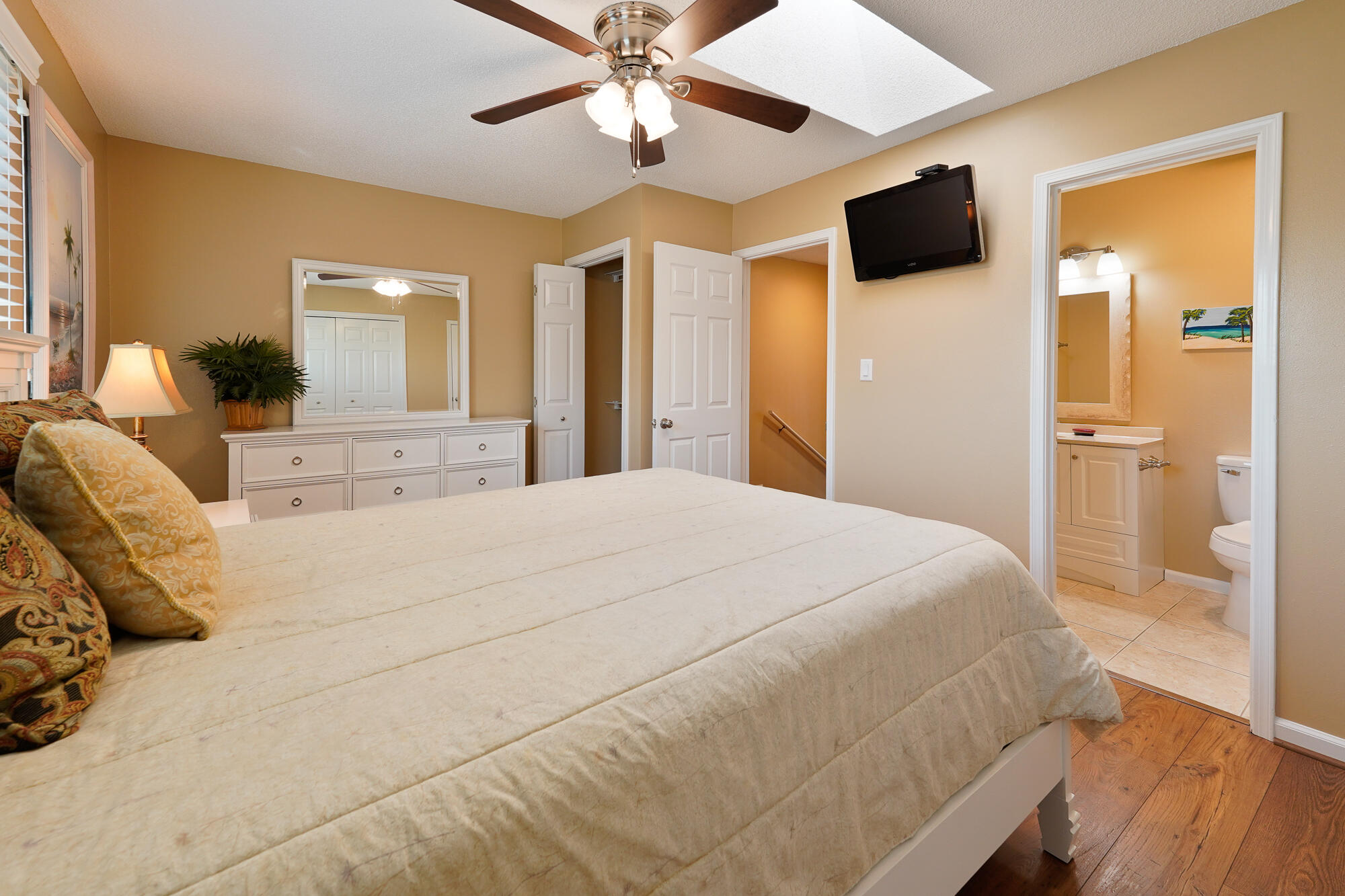 WOODLAND SHORES TOWNHOMES PHASE IV - Residential