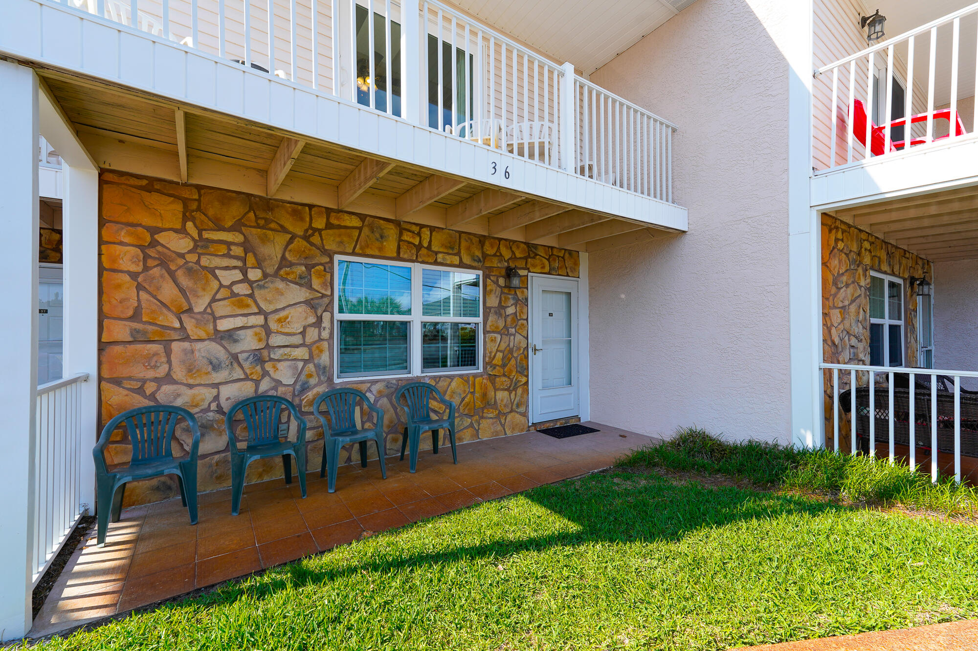 WOODLAND SHORES TOWNHOMES PHASE IV - Residential