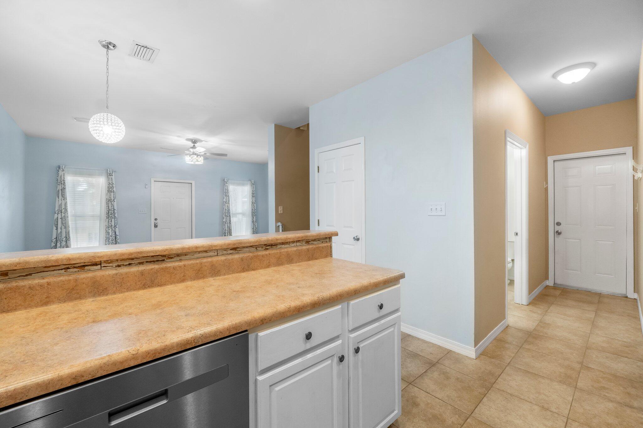 ENCHANTED ESTATES - Residential Lease