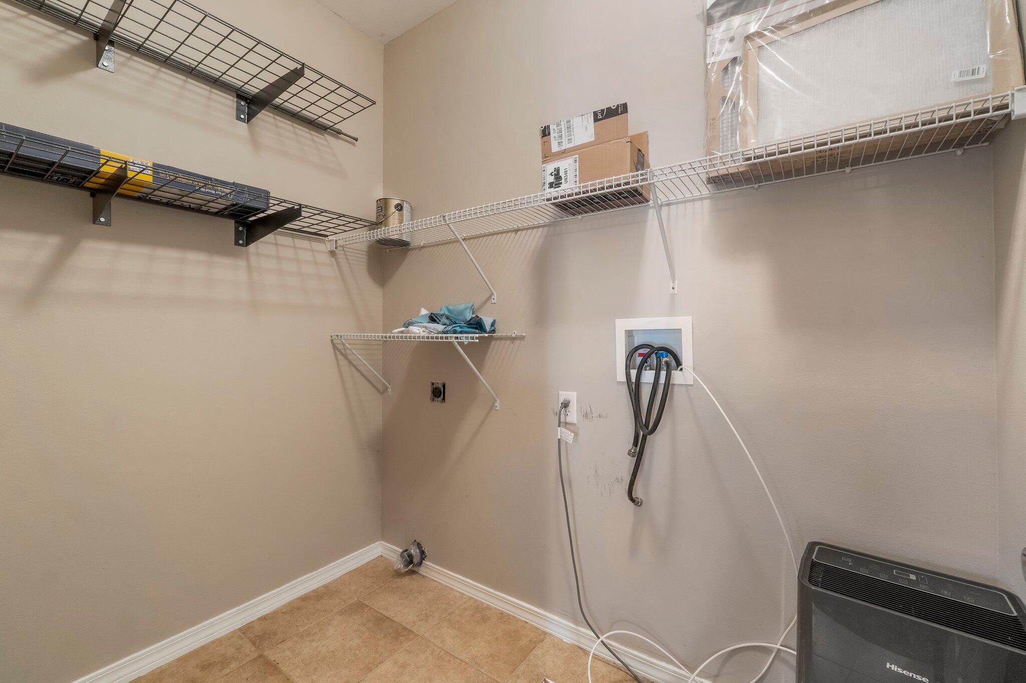 ENCHANTED ESTATES - Residential Lease