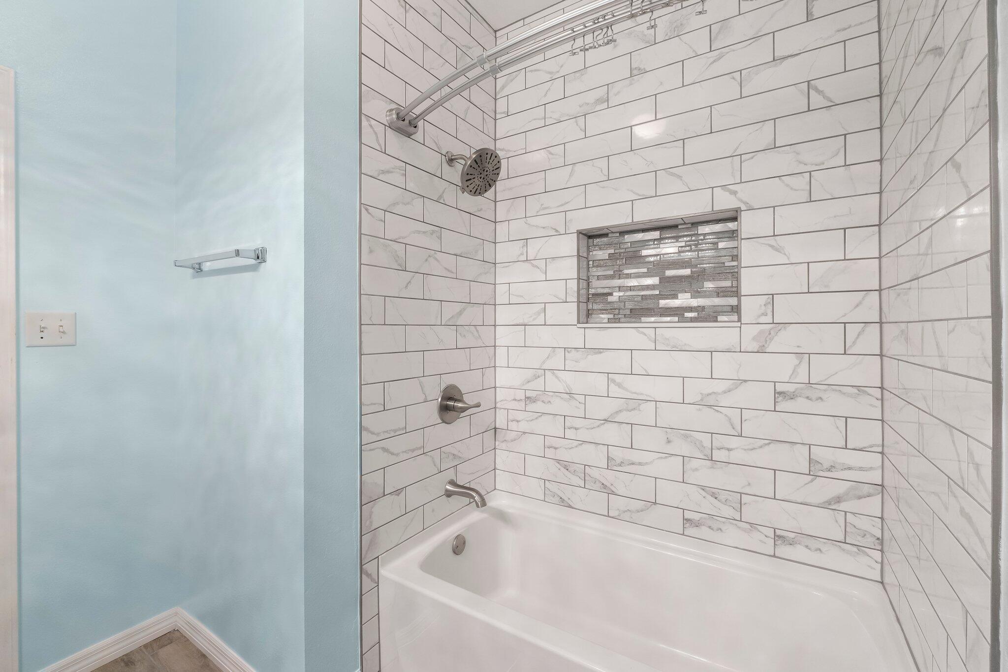 ENCHANTED ESTATES - Residential Lease