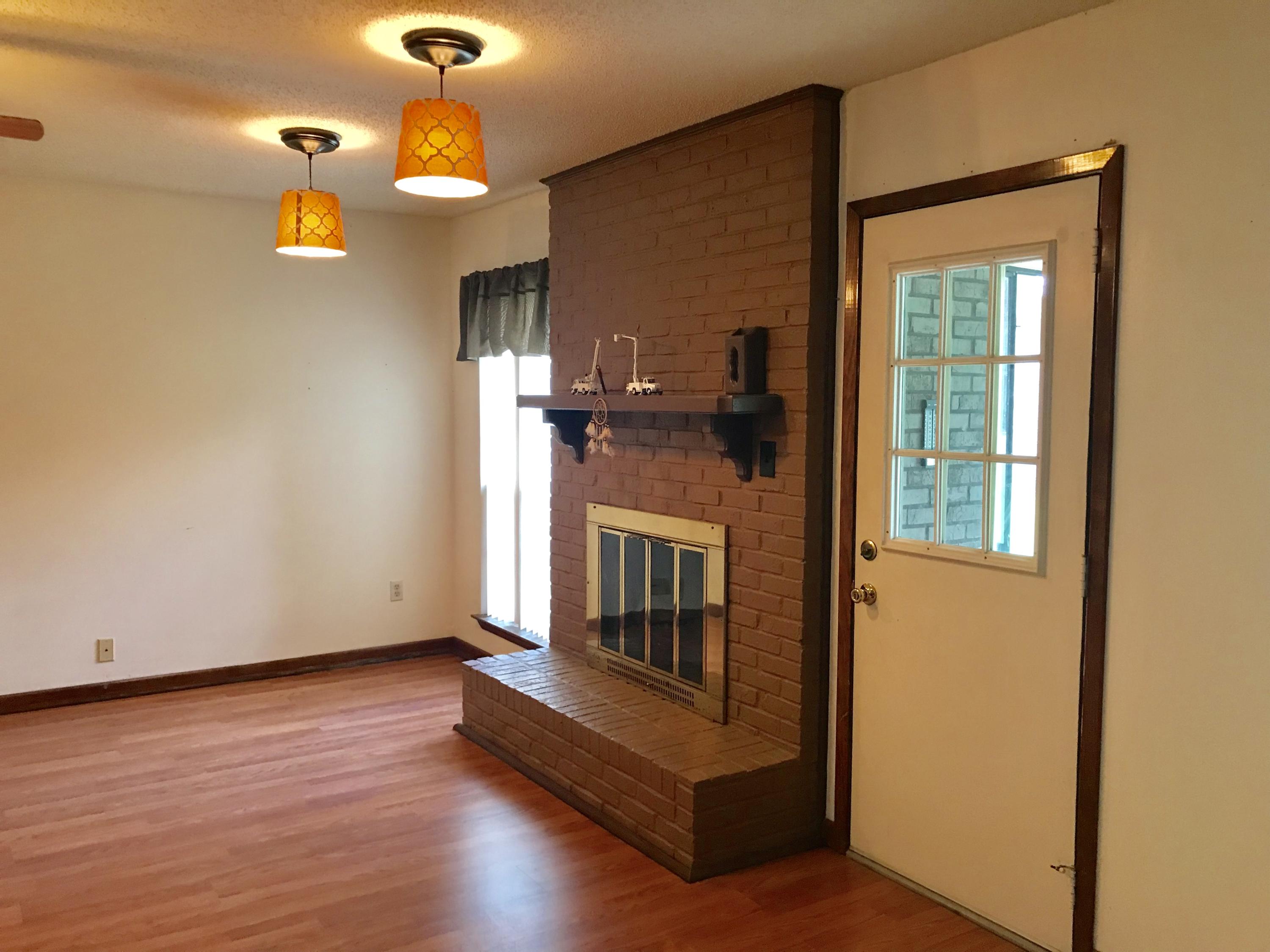 VALPARAISO PINECREST 2 - Residential Lease