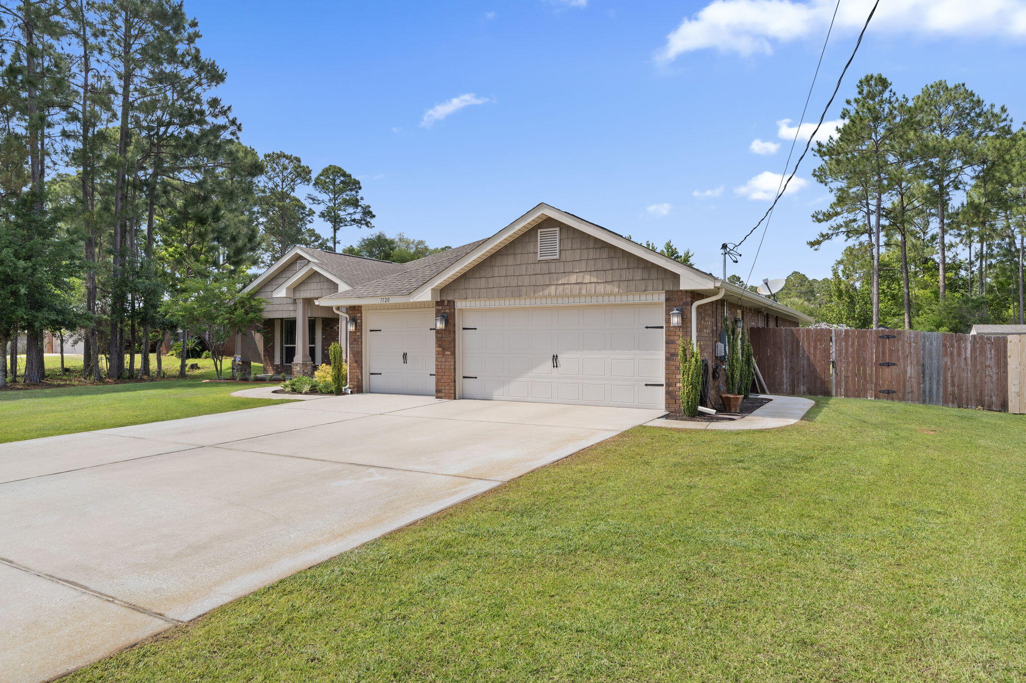 HOLLEY BY THE SEA - Residential