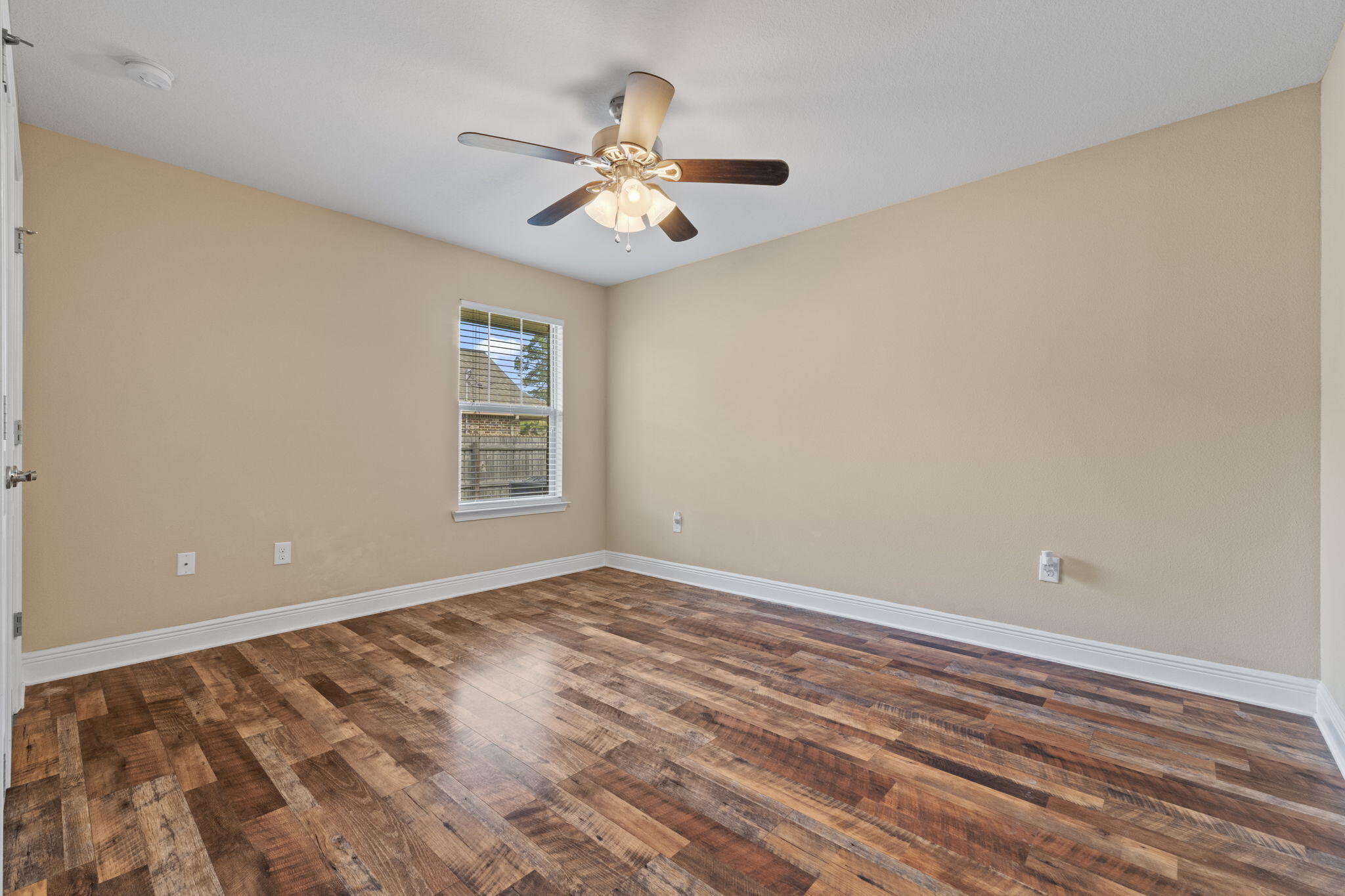 HOLLEY BY THE SEA - Residential