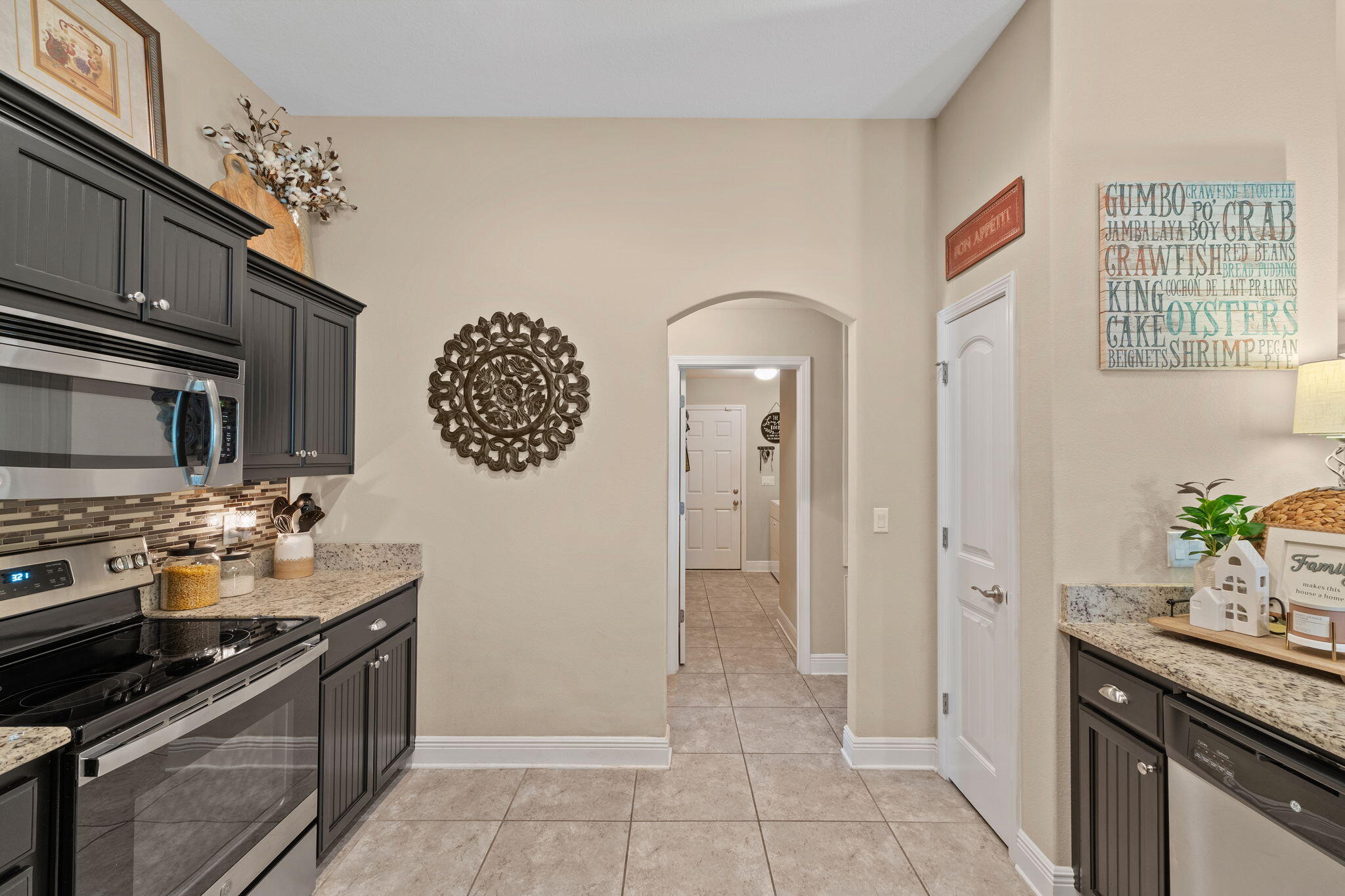 HOLLEY BY THE SEA - Residential