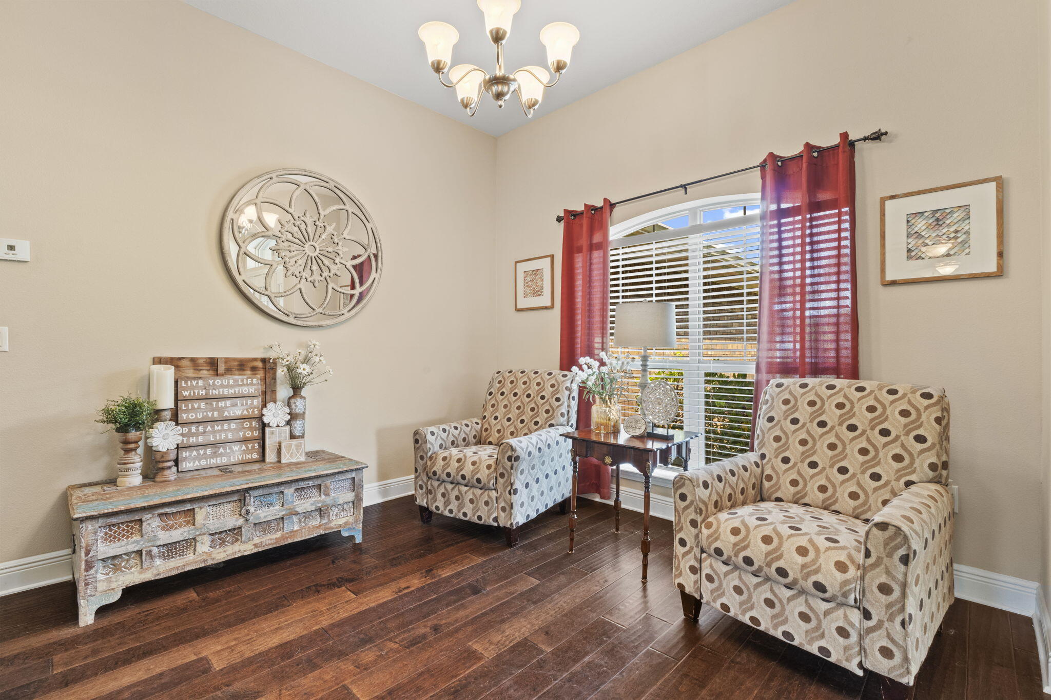 HOLLEY BY THE SEA - Residential
