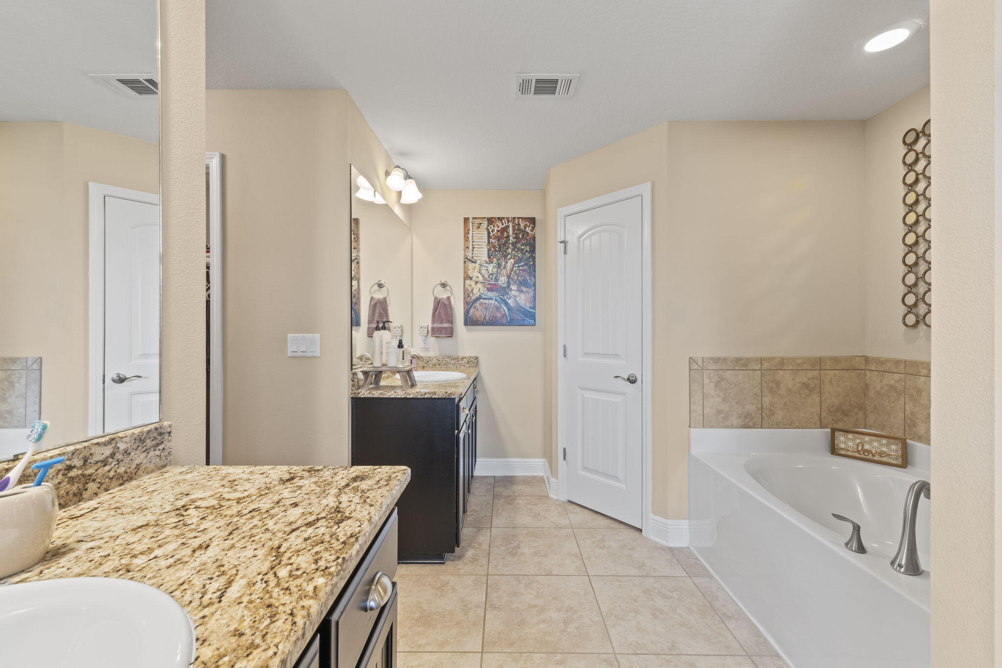 HOLLEY BY THE SEA - Residential