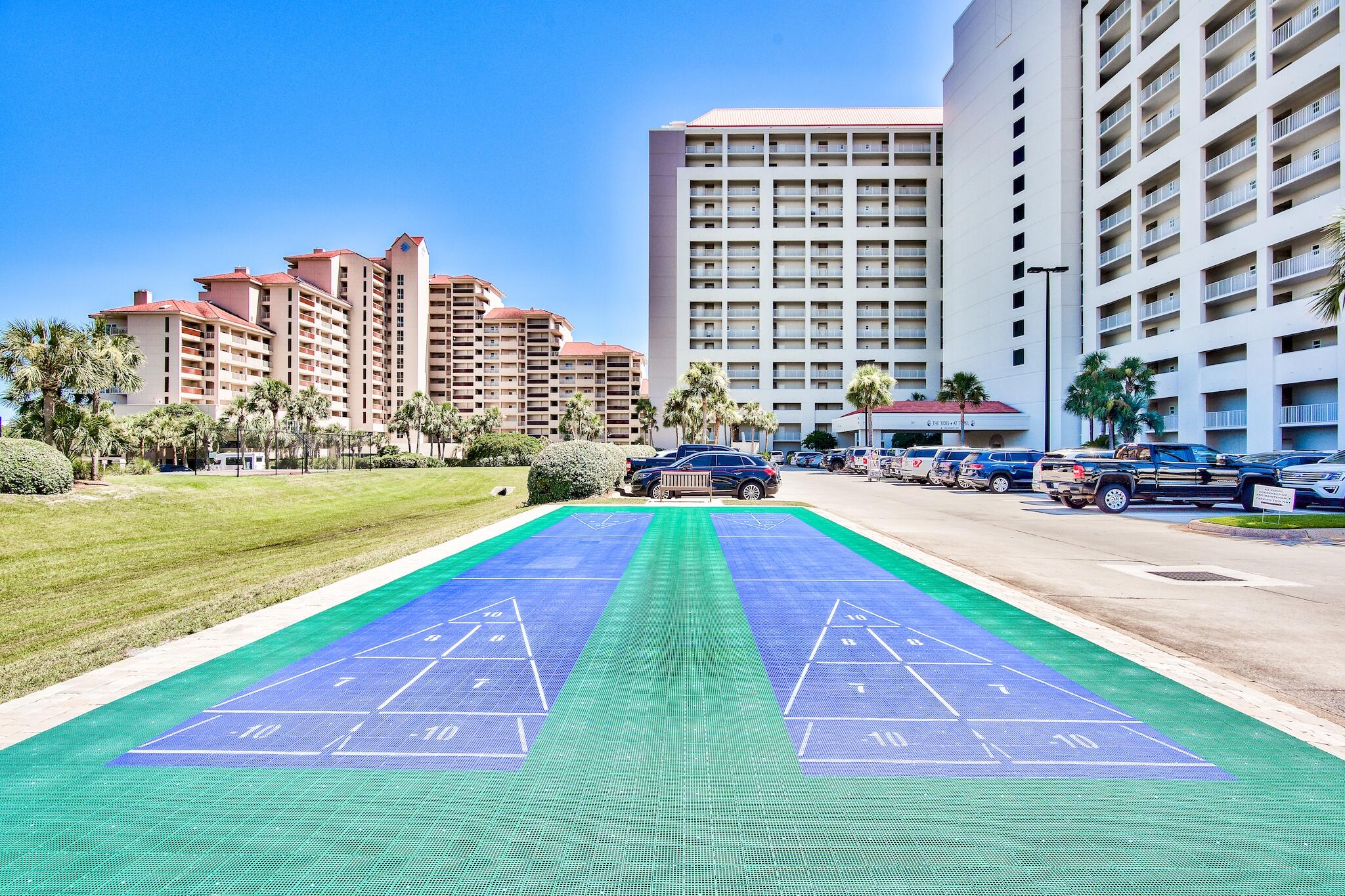 TIDES AT TOPS'L - Residential