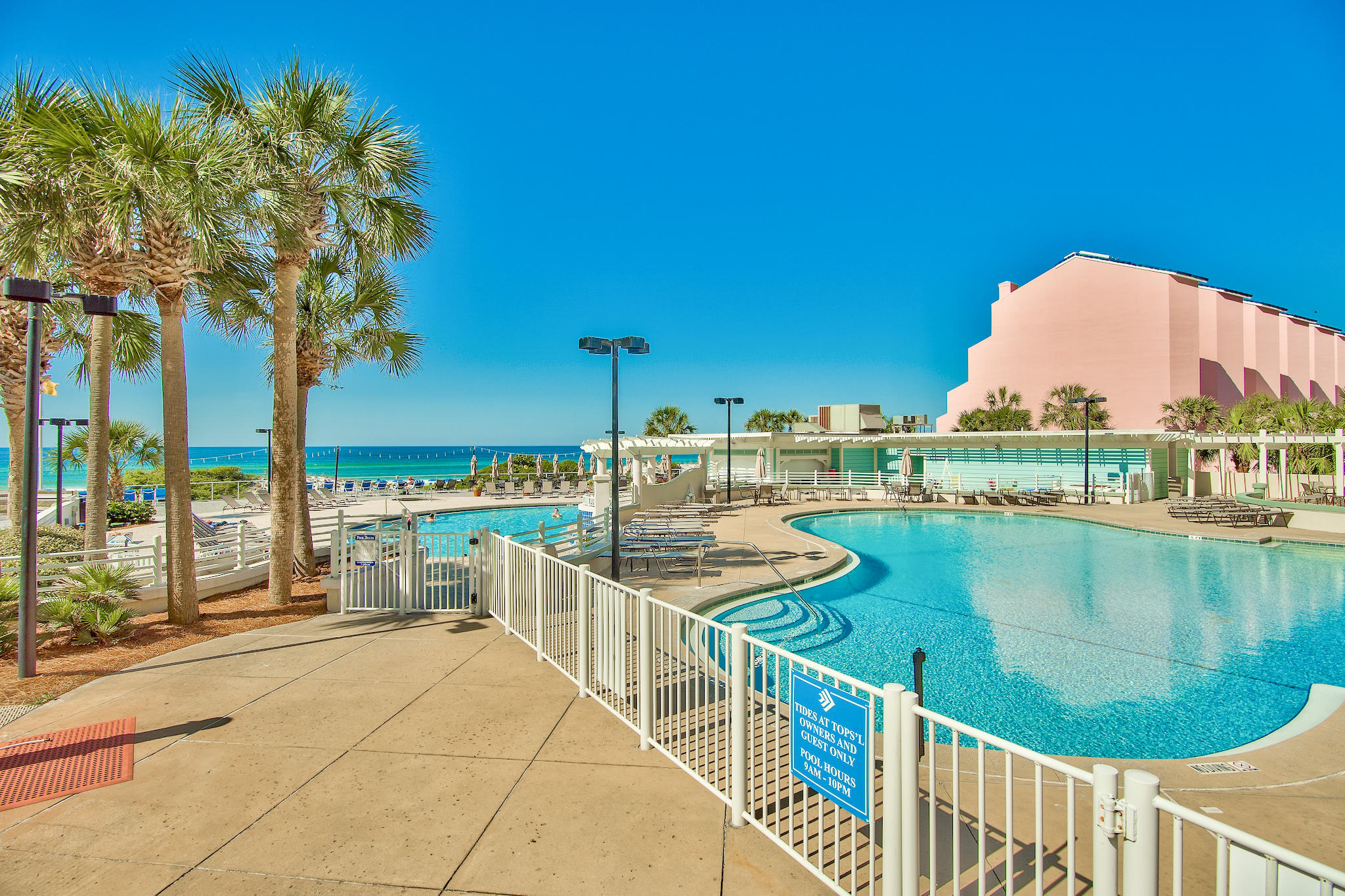 TIDES AT TOPS'L - Residential