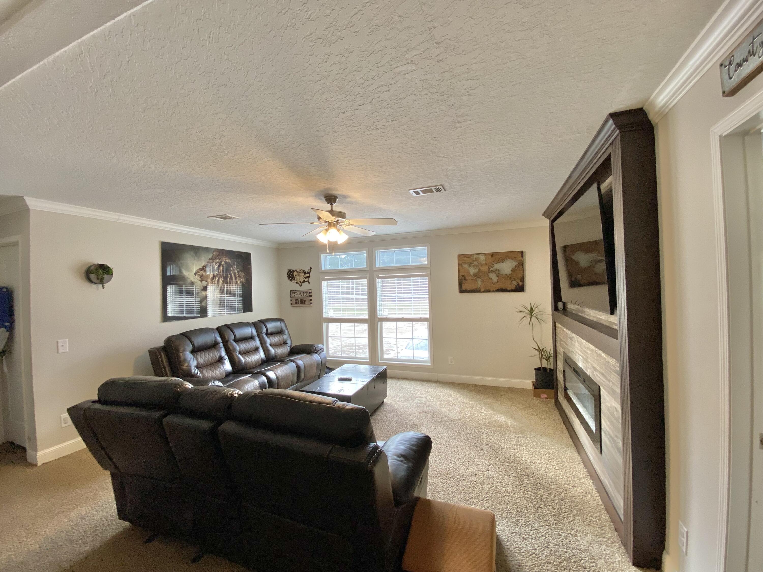 Juniper Lake Estates, Unit 6 of Oakwood Hills - Residential