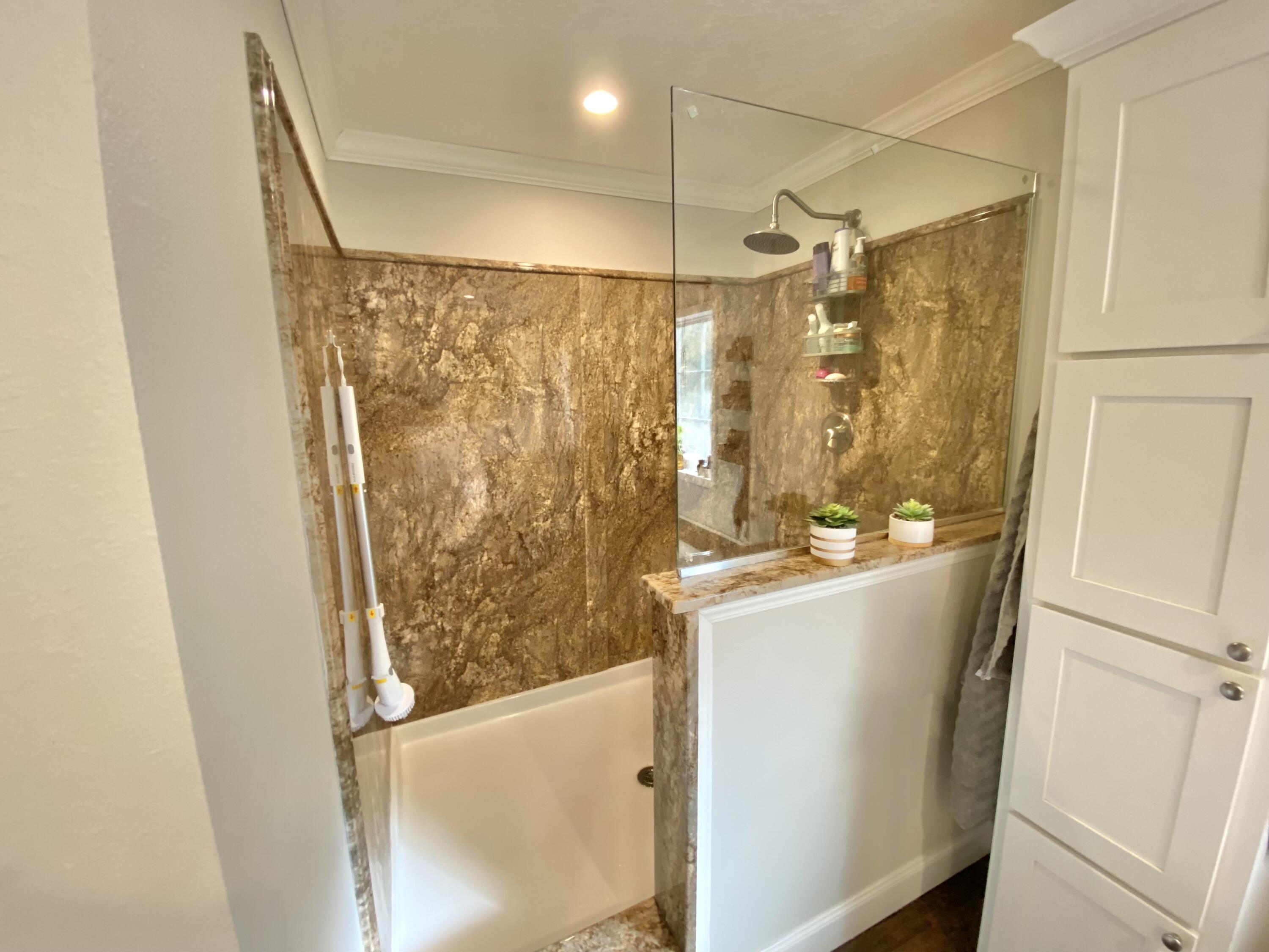 Juniper Lake Estates, Unit 6 of Oakwood Hills - Residential