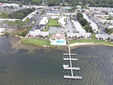 A home in Fort Walton Beach