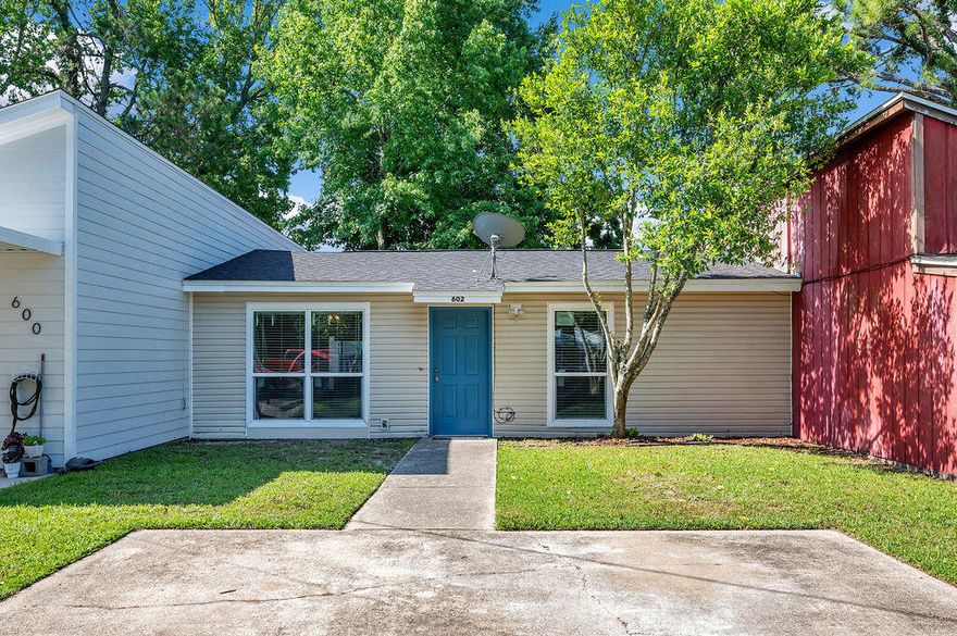Move-In Ready!  Close to Eglin and Hurlburt Field and shopping.  This home has been completely renovated, Kitchen has shaker cabinets with Quartz countertops and new stainless steel appliances. Bathroom has new shower/tub combo, with new vanity with quartz countertop. House seems much larger than it is with an extra bonus space/sunroom at back of the house and separate laundry room. This charming Townhouse has a large spacious back yard. New water lines throughout, Windows 2024, Roof 2023, HVAC 2019, Water Heater 2016.