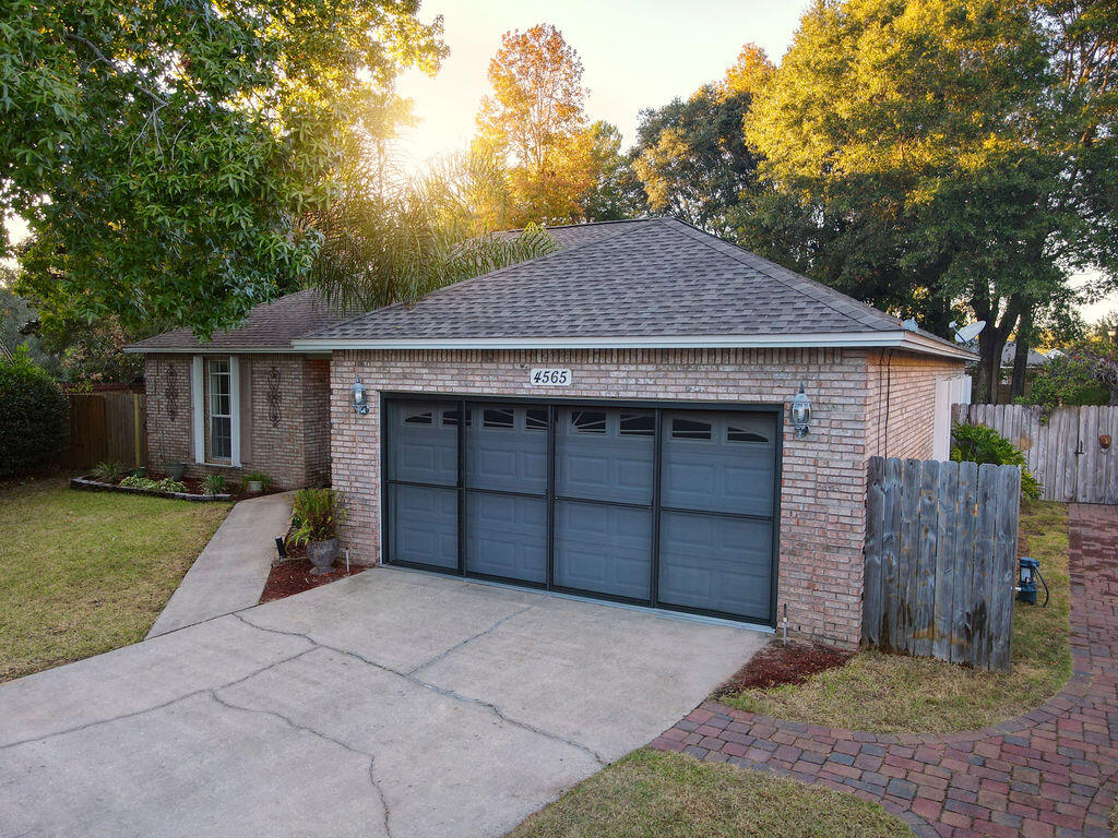 PARKWOOD COURT AT BLUEWATER BAY - Residential