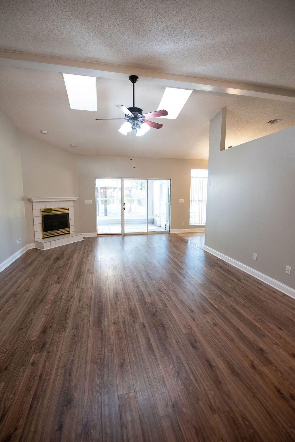 PARKWOOD COURT AT BLUEWATER BAY - Residential