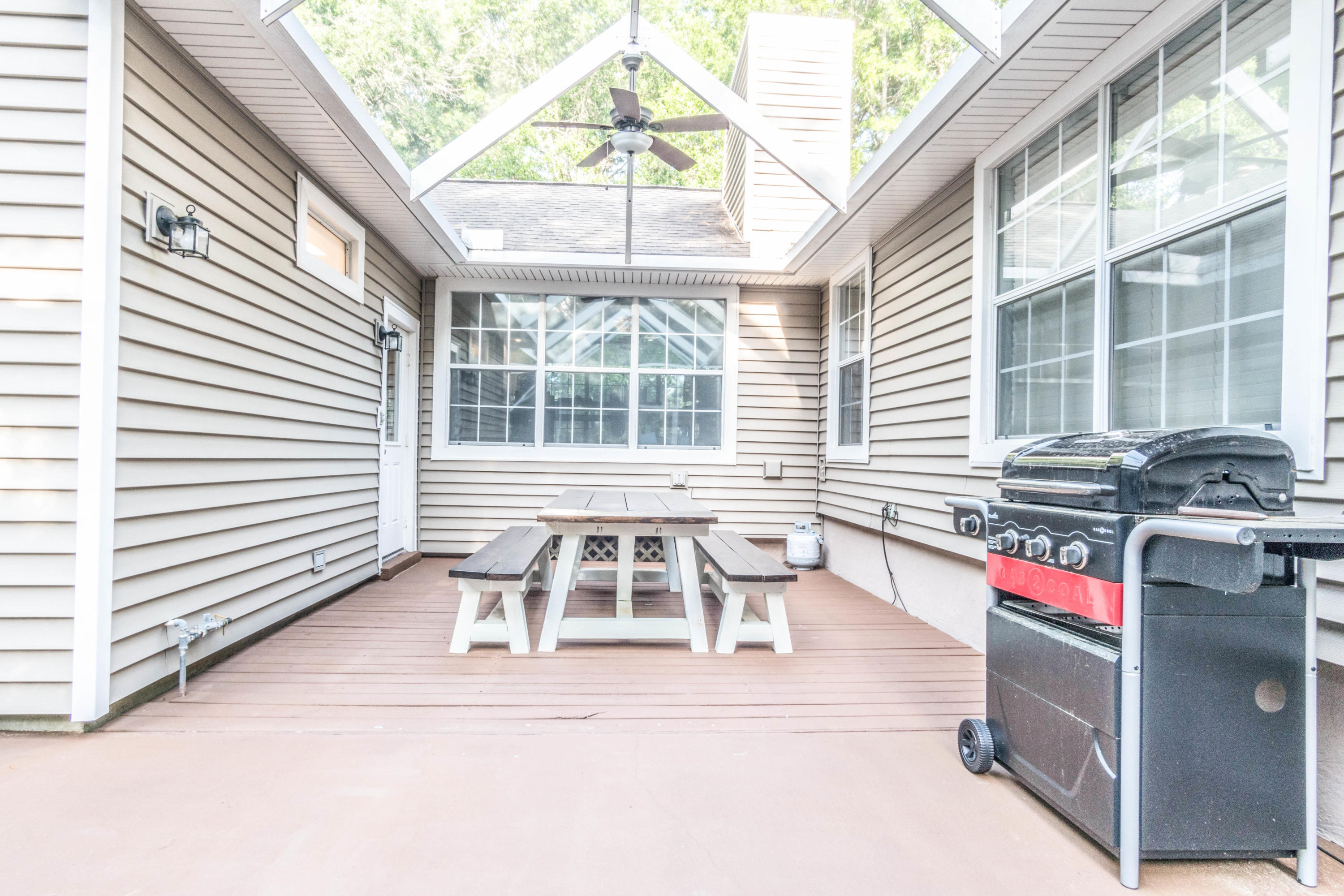 PARKWOOD ESTATES PH 1 BLUEWATER BAY - Residential