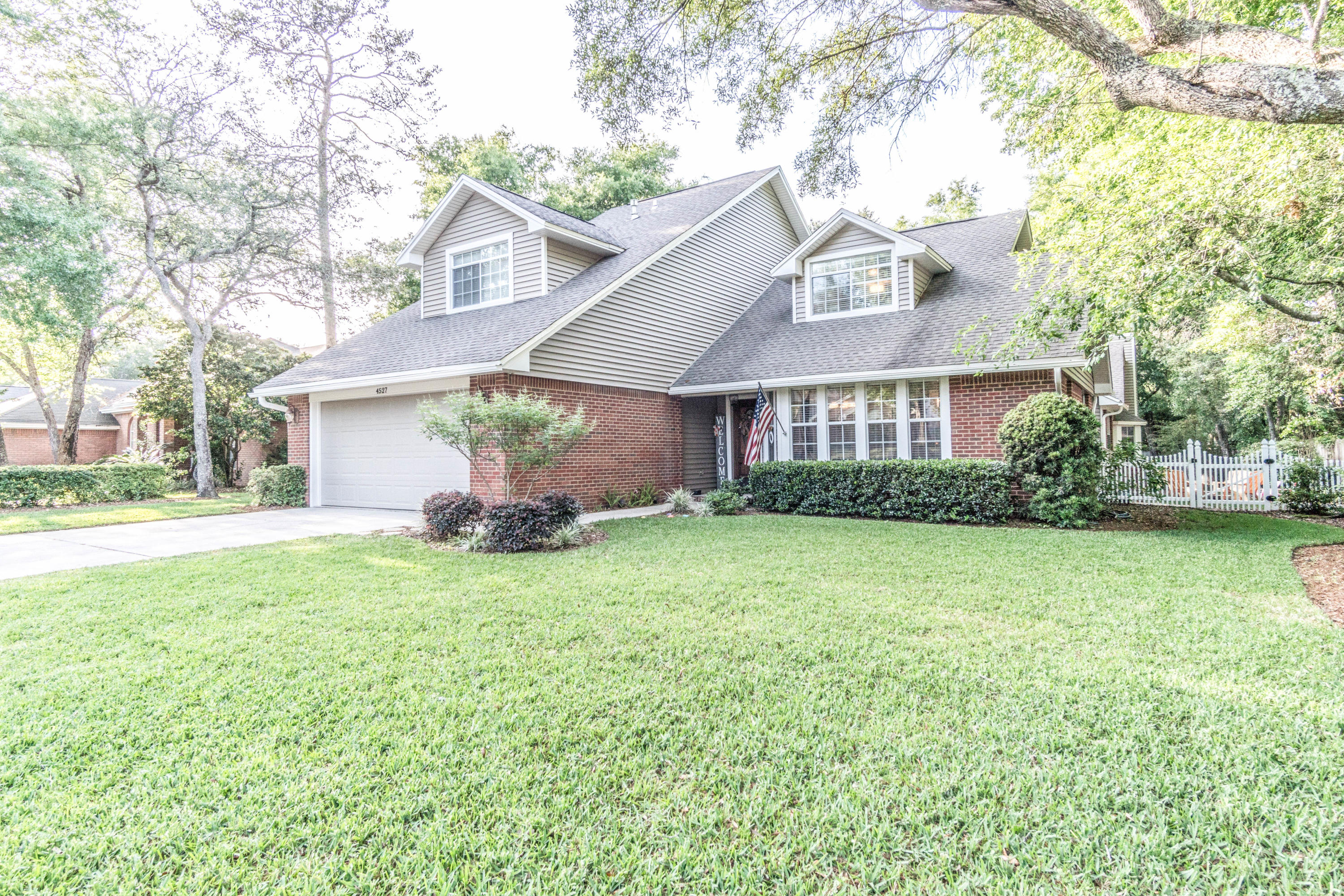 PARKWOOD ESTATES PH 1 BLUEWATER BAY - Residential