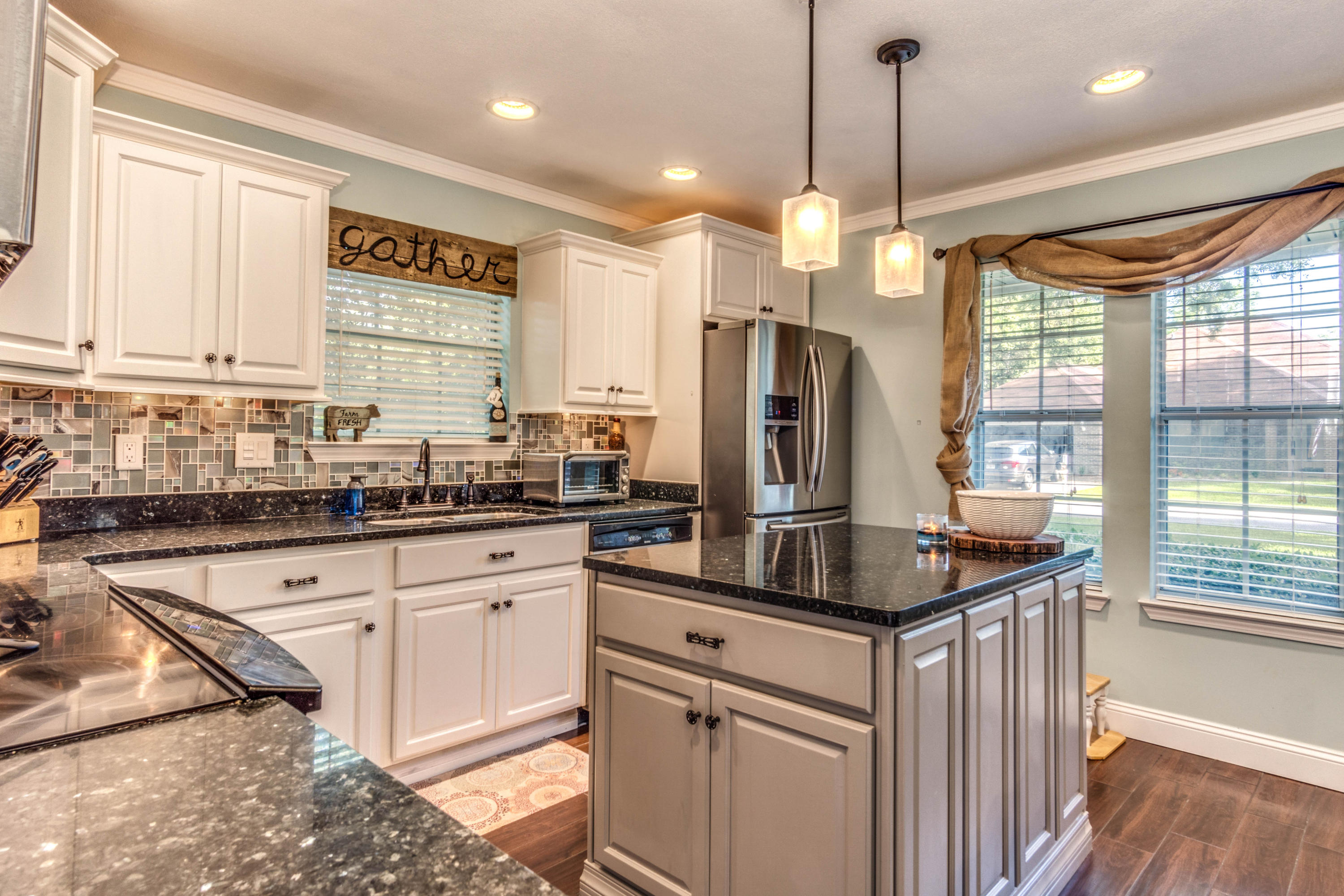 PARKWOOD ESTATES PH 1 BLUEWATER BAY - Residential