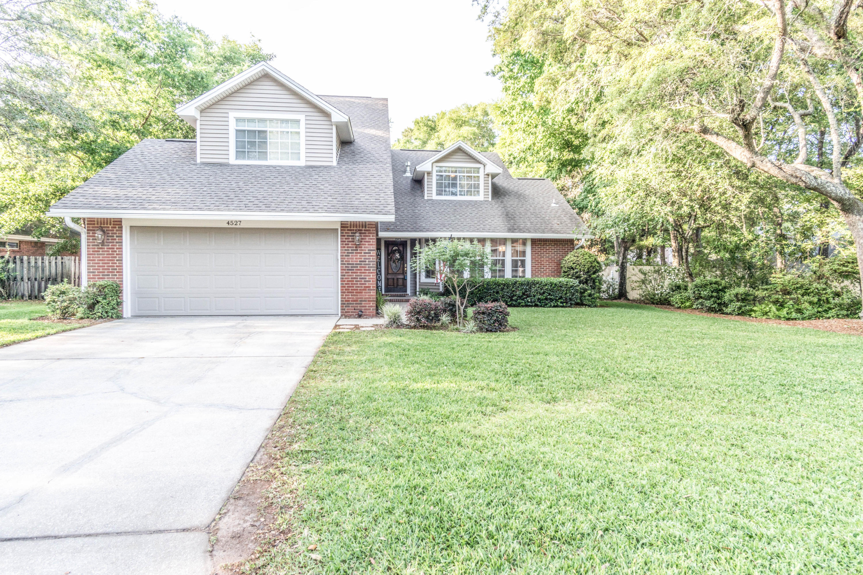 PARKWOOD ESTATES PH 1 BLUEWATER BAY - Residential