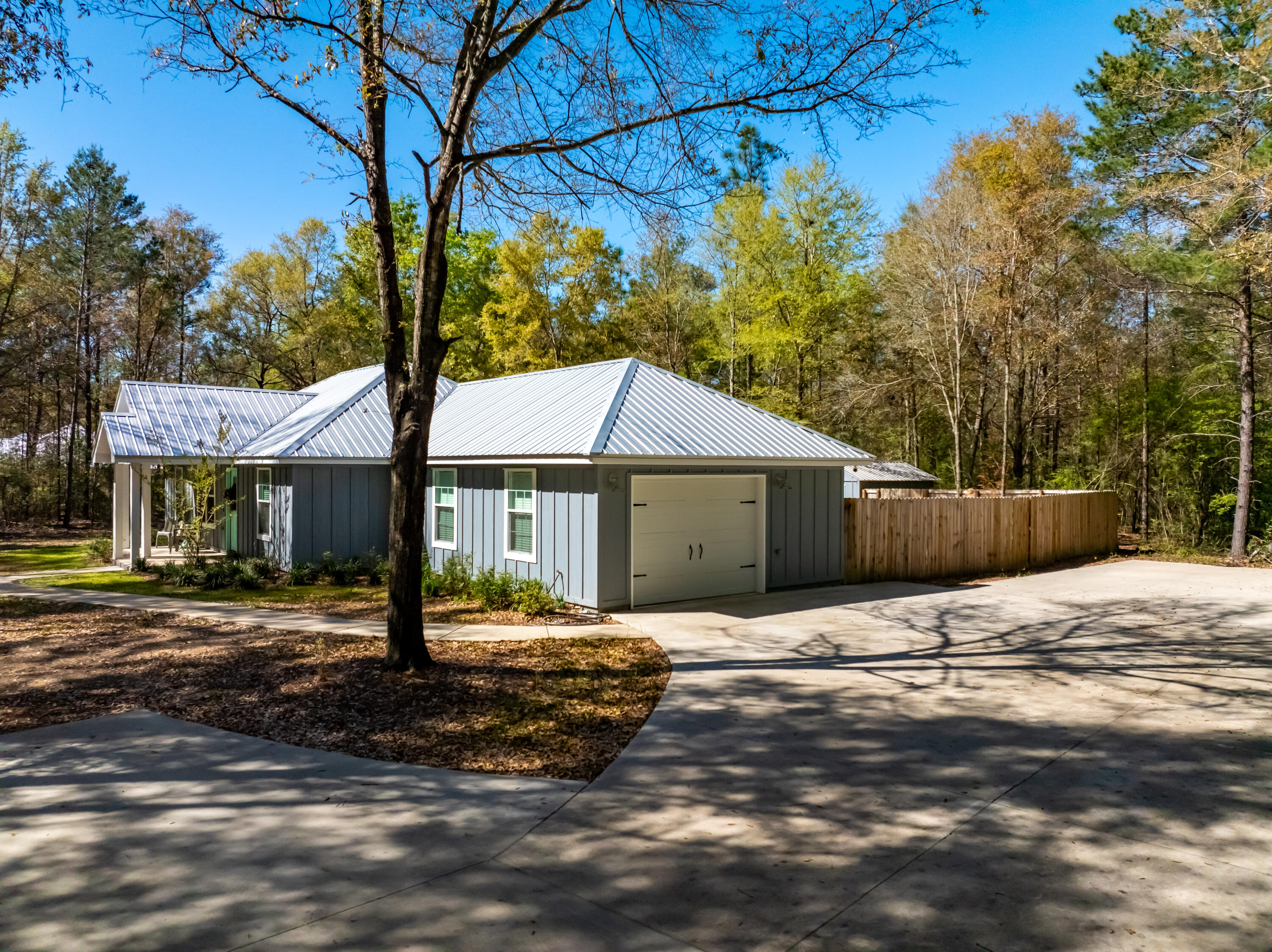 NO RECORDED SUBDIVISION - Residential