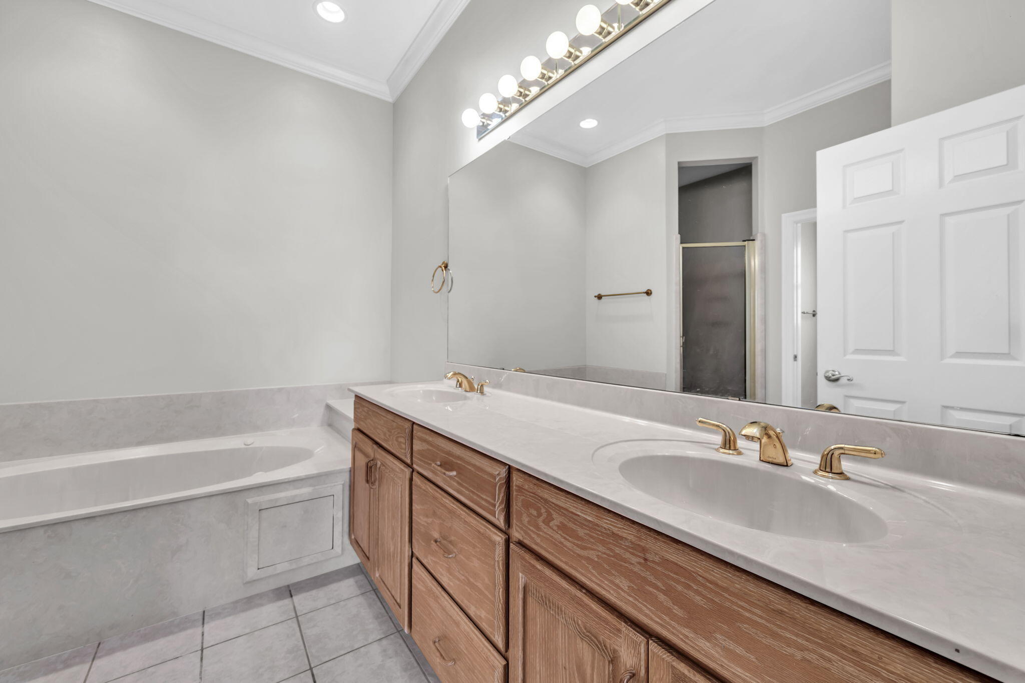 EMERALD LAKES PH 1 - Residential
